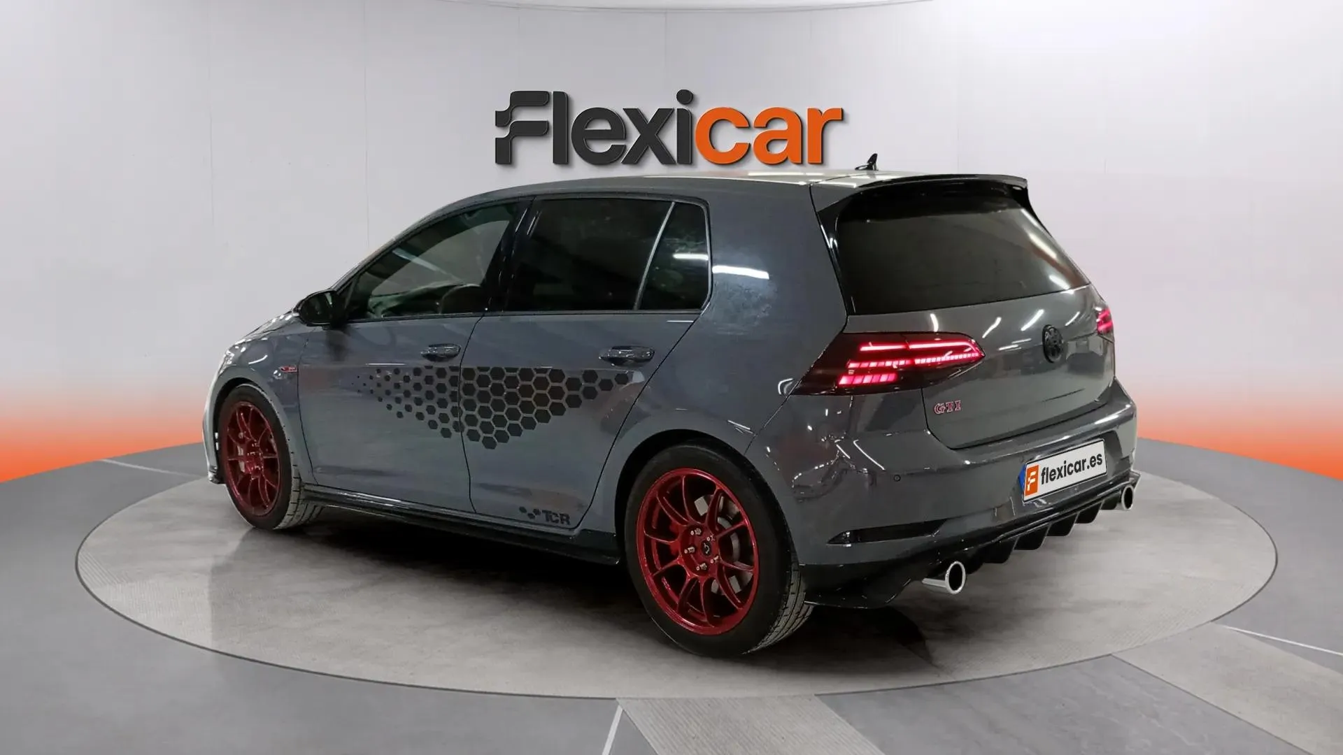 Volkswagen Golf GTI TCR 2.0 TSI DSG - foto 4