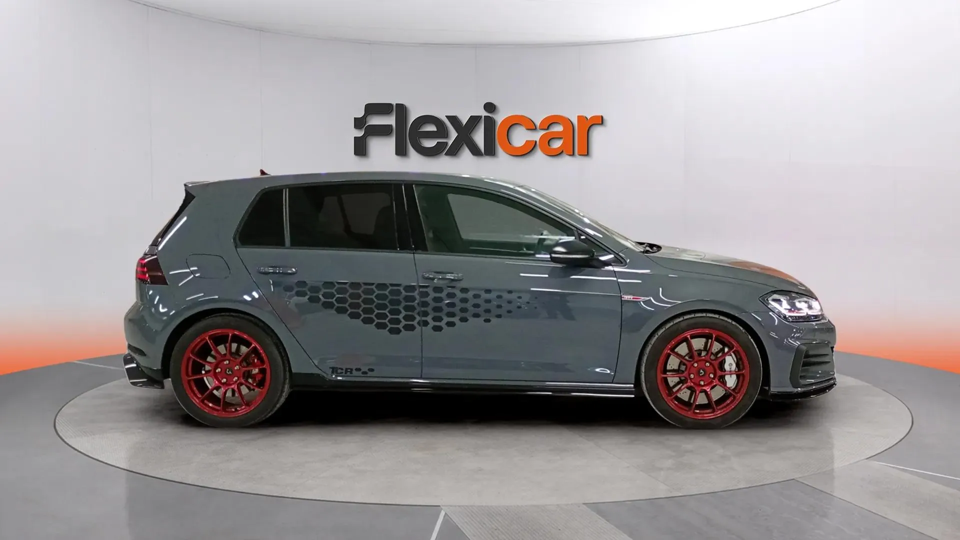 Volkswagen Golf GTI TCR 2.0 TSI DSG - foto 7