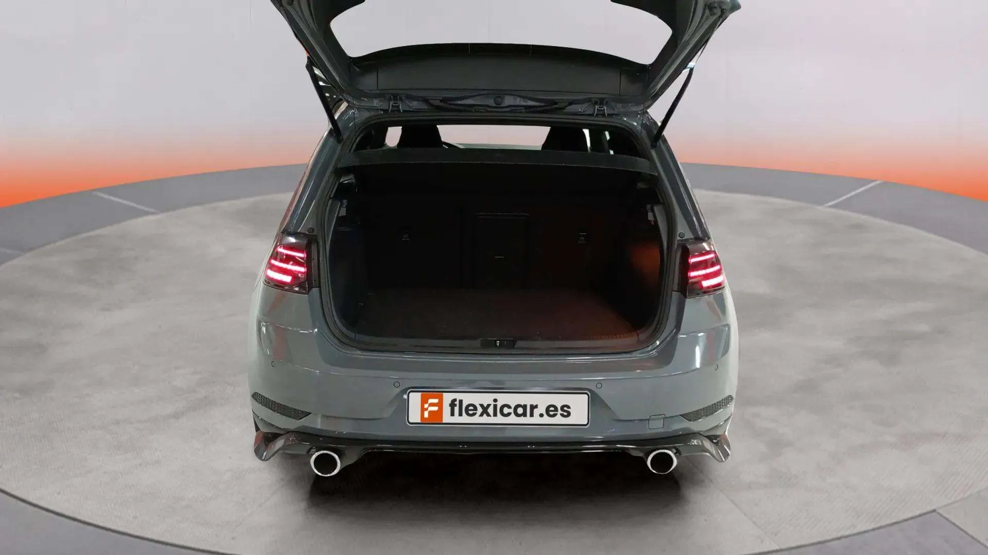 Volkswagen Golf GTI TCR 2.0 TSI DSG - foto 15