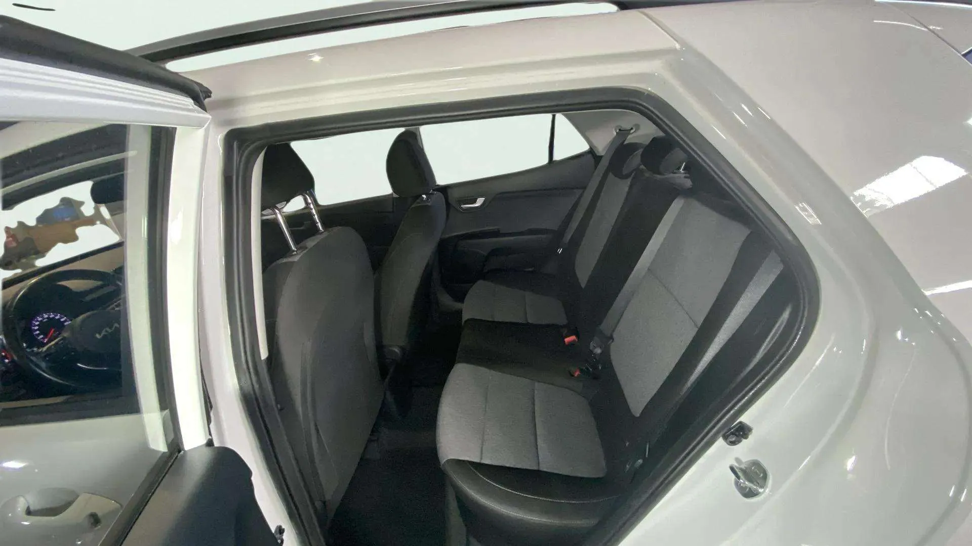 Kia Stonic 1.0 T-GDi MHEV iMT Concept - foto 17