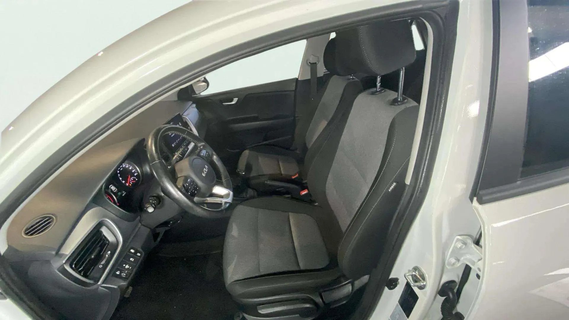 Kia Stonic 1.0 T-GDi MHEV iMT Concept - foto 16