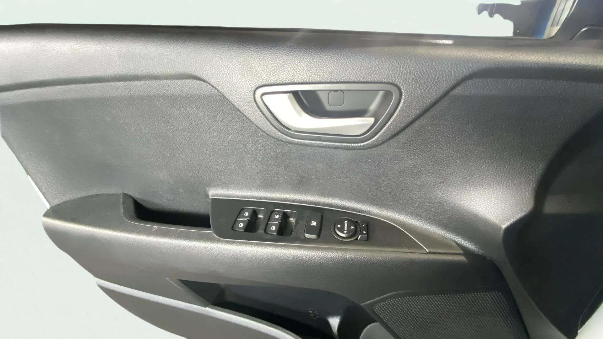 Kia Stonic 1.0 T-GDi MHEV iMT Concept - foto 25