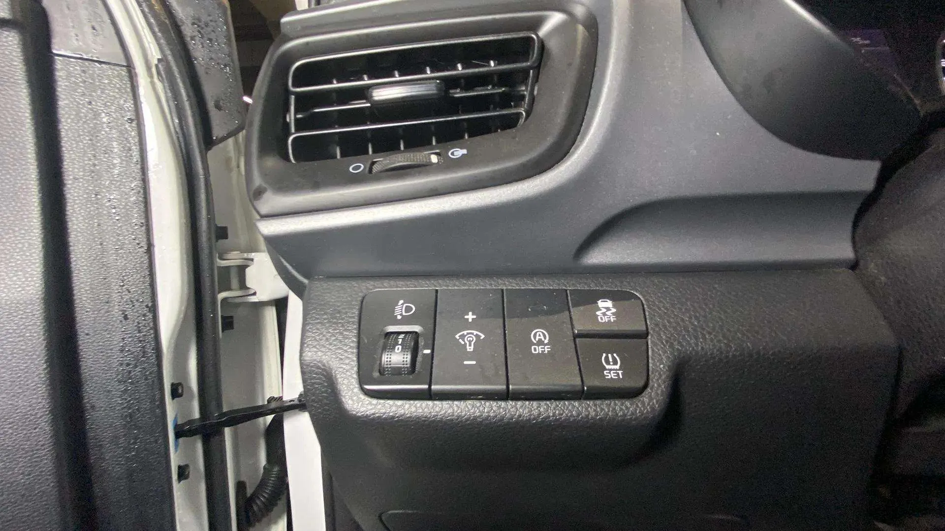 Kia Stonic 1.0 T-GDi MHEV iMT Concept - foto 26