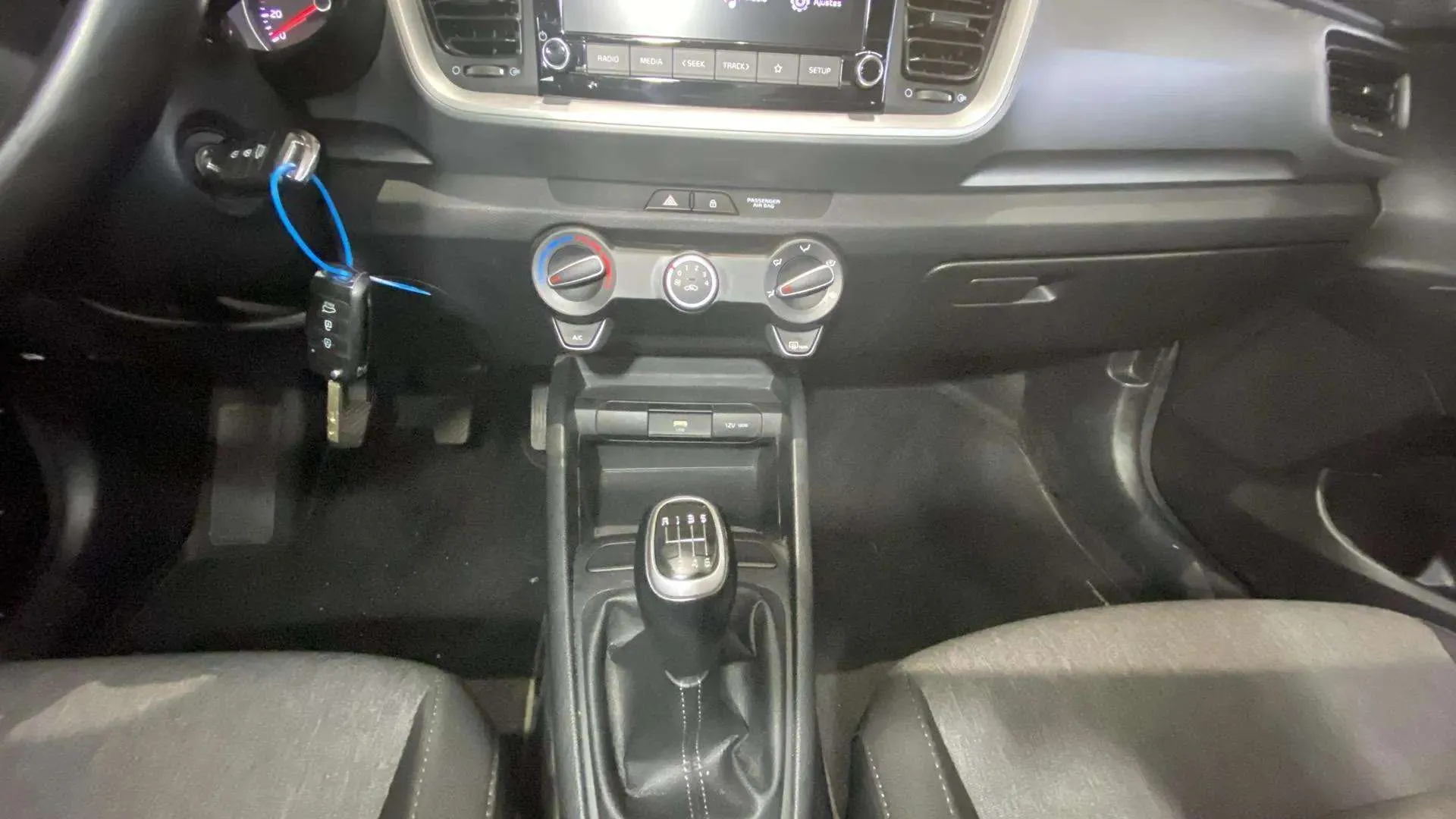 Kia Stonic 1.0 T-GDi MHEV iMT Concept - foto 13