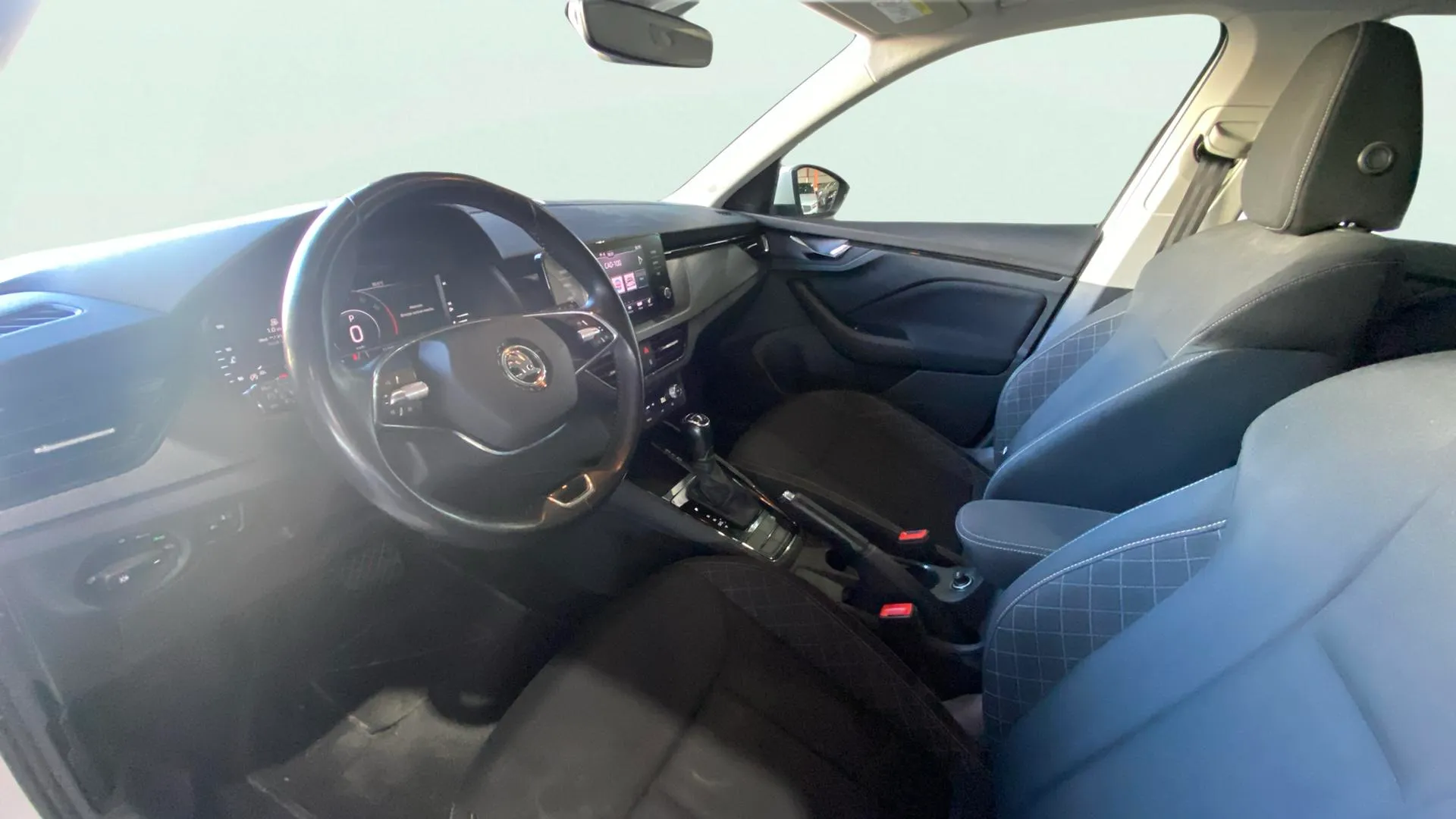 Škoda Kamiq 1.0 TSI DSG Ambition - foto 12