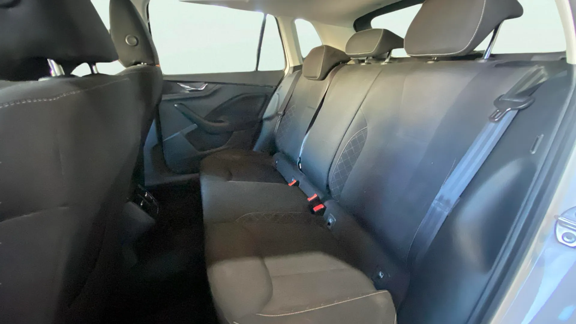 Škoda Kamiq 1.0 TSI DSG Ambition - foto 14