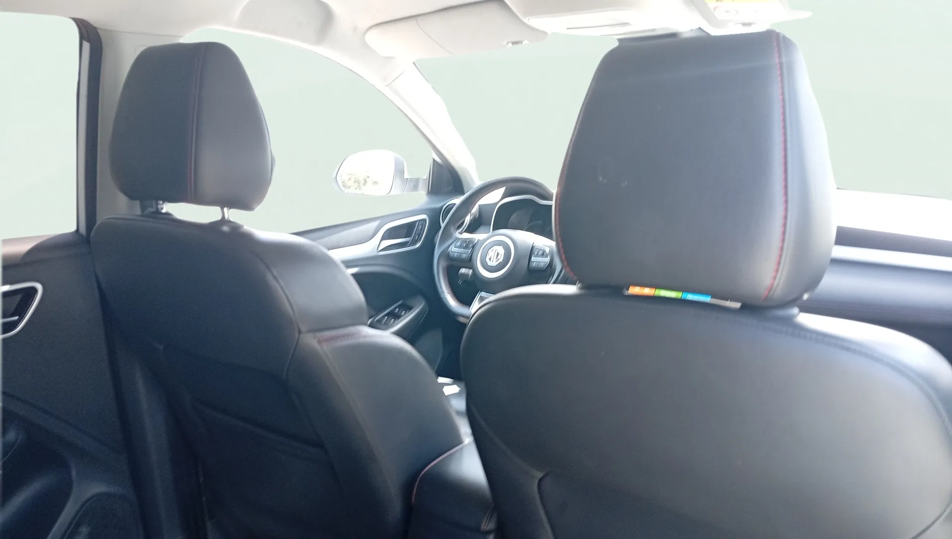 MG ZS 1.5 Luxury - foto 24