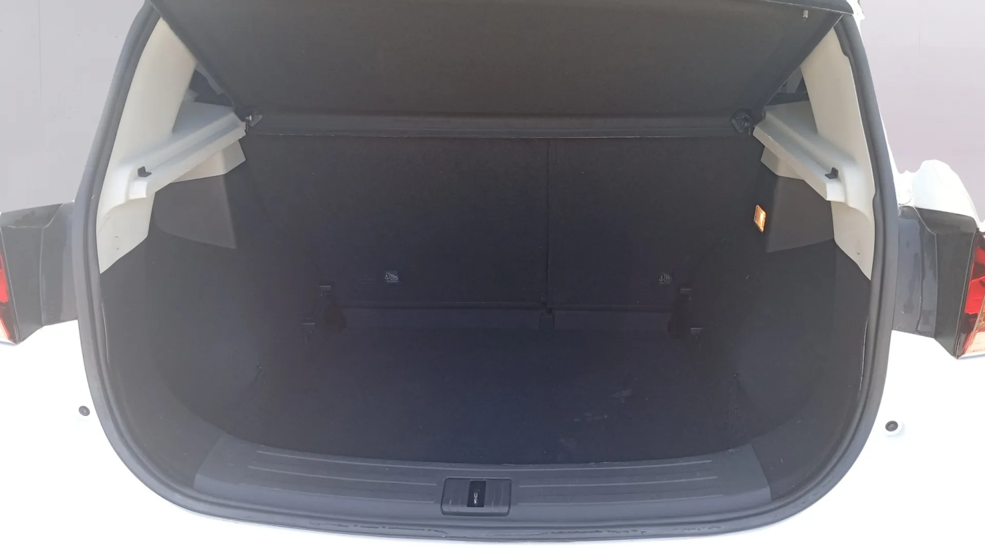 MG ZS 1.5 Luxury - foto 28