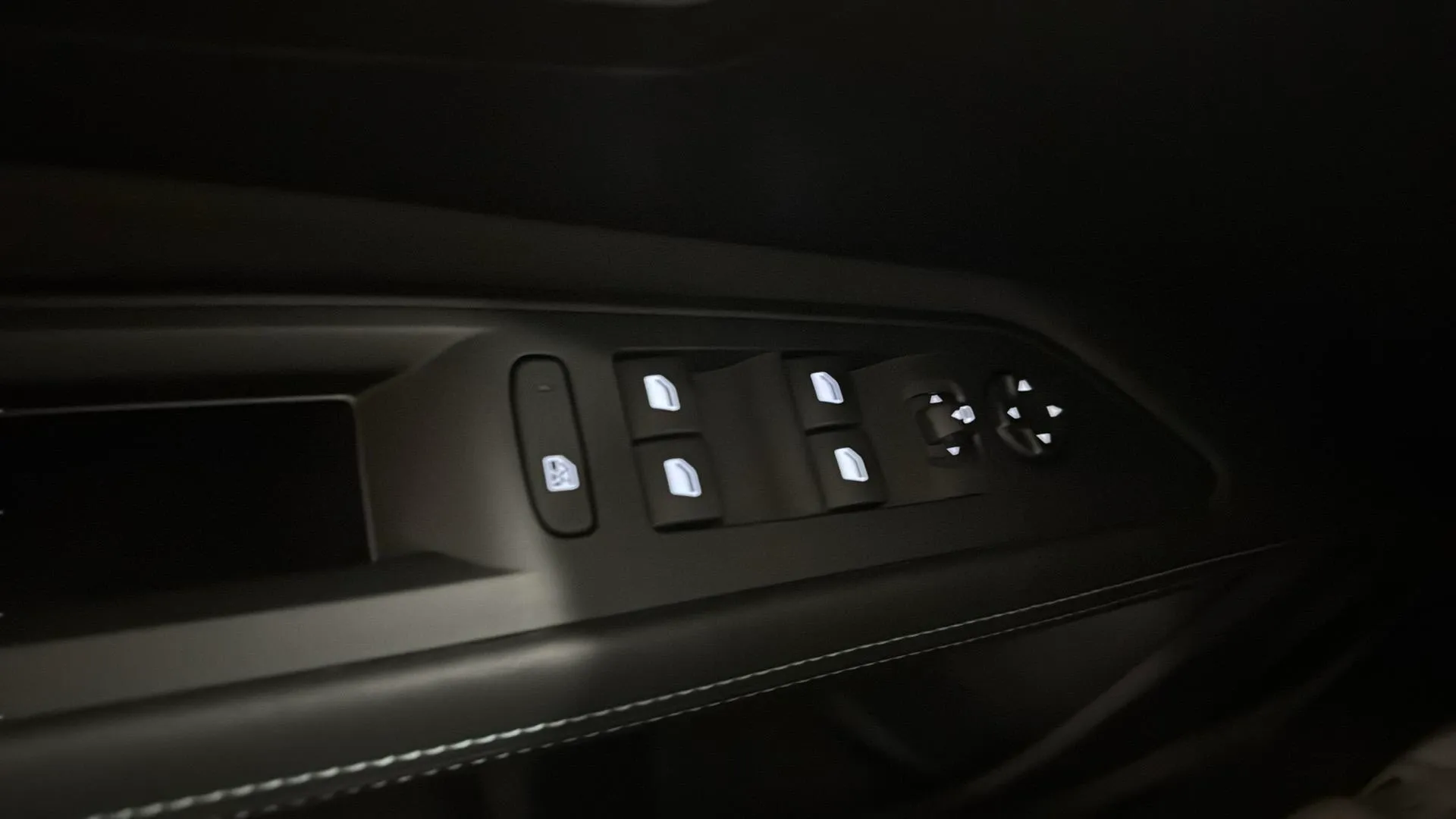 Peugeot 3008 1.5 BlueHDi Allure Pack EAT8 - foto 18