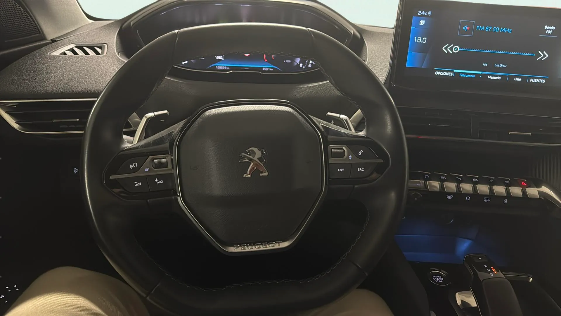 Peugeot 3008 1.5 BlueHDi Allure Pack EAT8 - foto 17