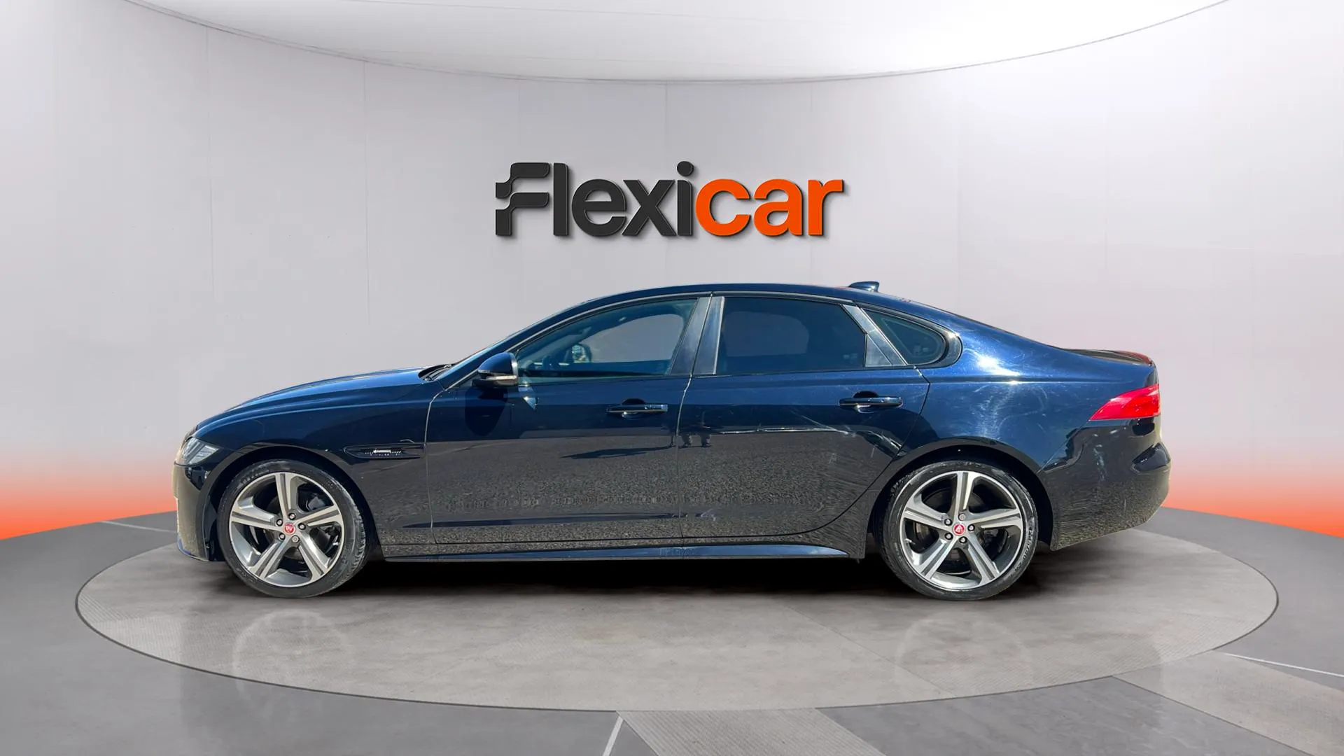 Jaguar XF 2.0D R-Sport - foto 5