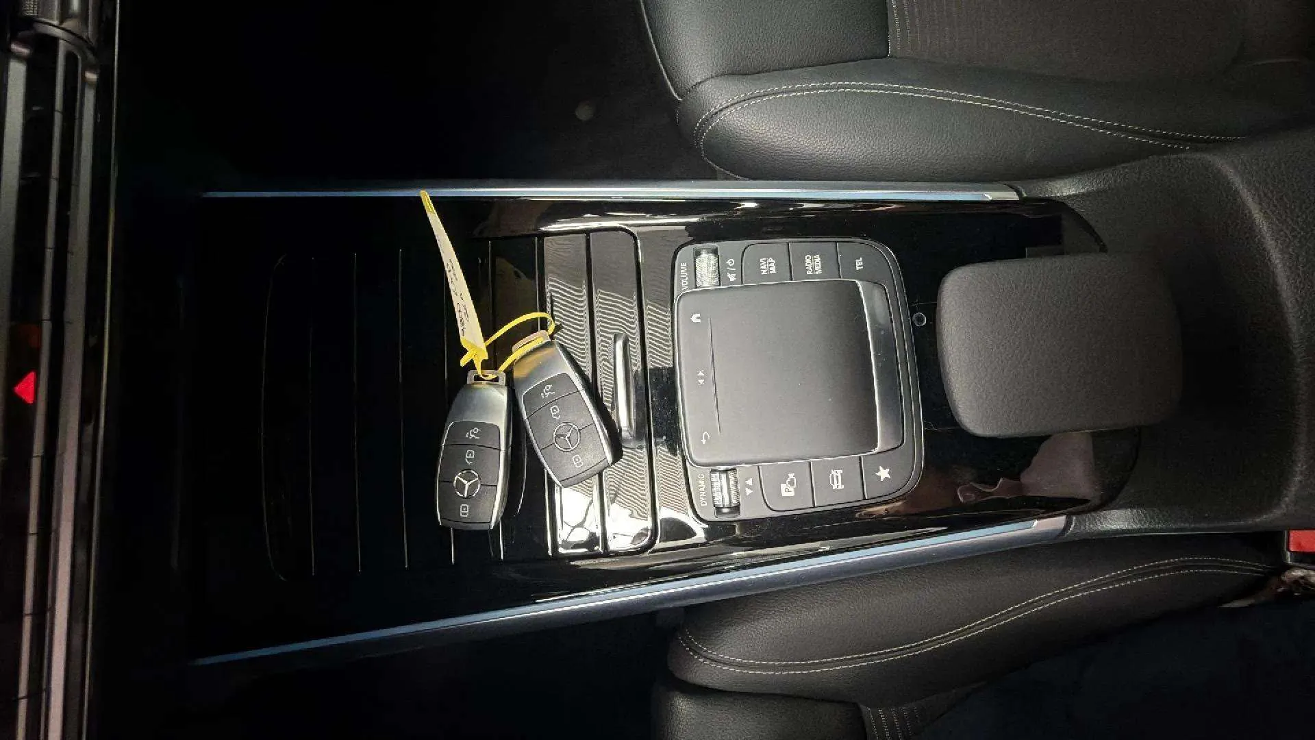 Mercedes-Benz GLA 200 - foto 29