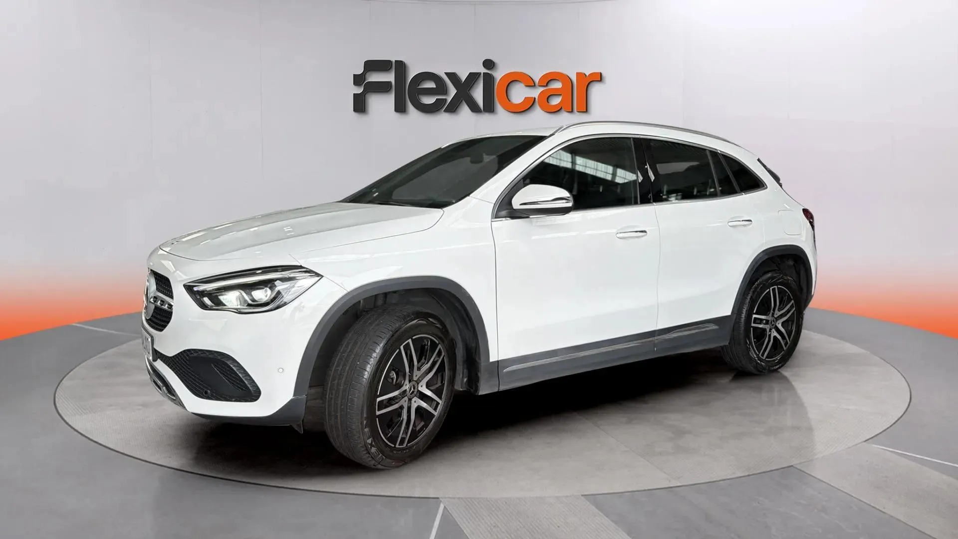 Mercedes-Benz GLA 200 - foto 9