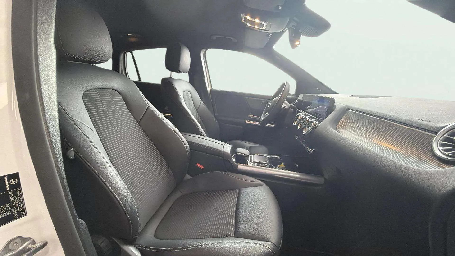Mercedes-Benz GLA 200 - foto 21