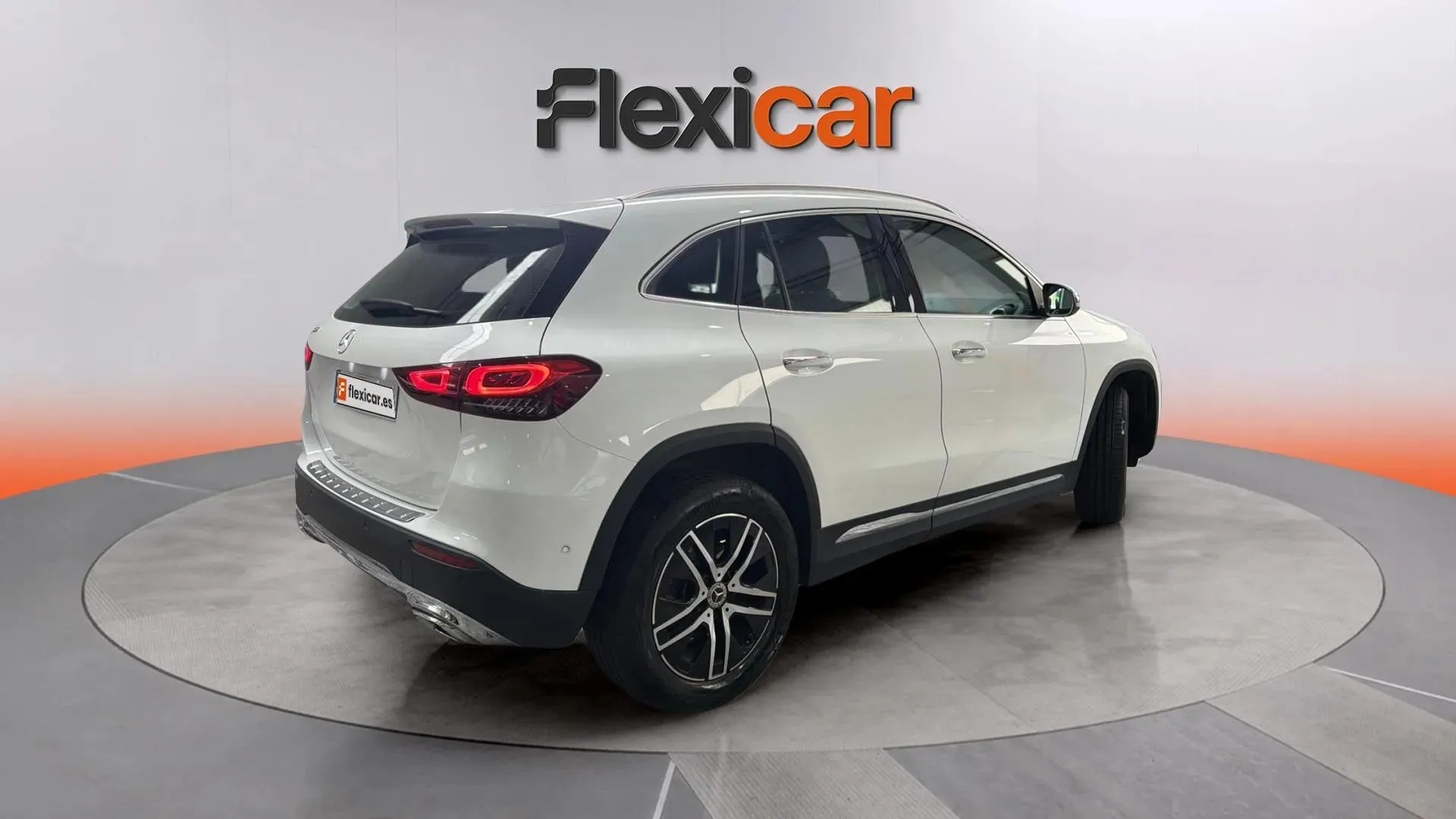 Mercedes-Benz GLA 200 - foto 4