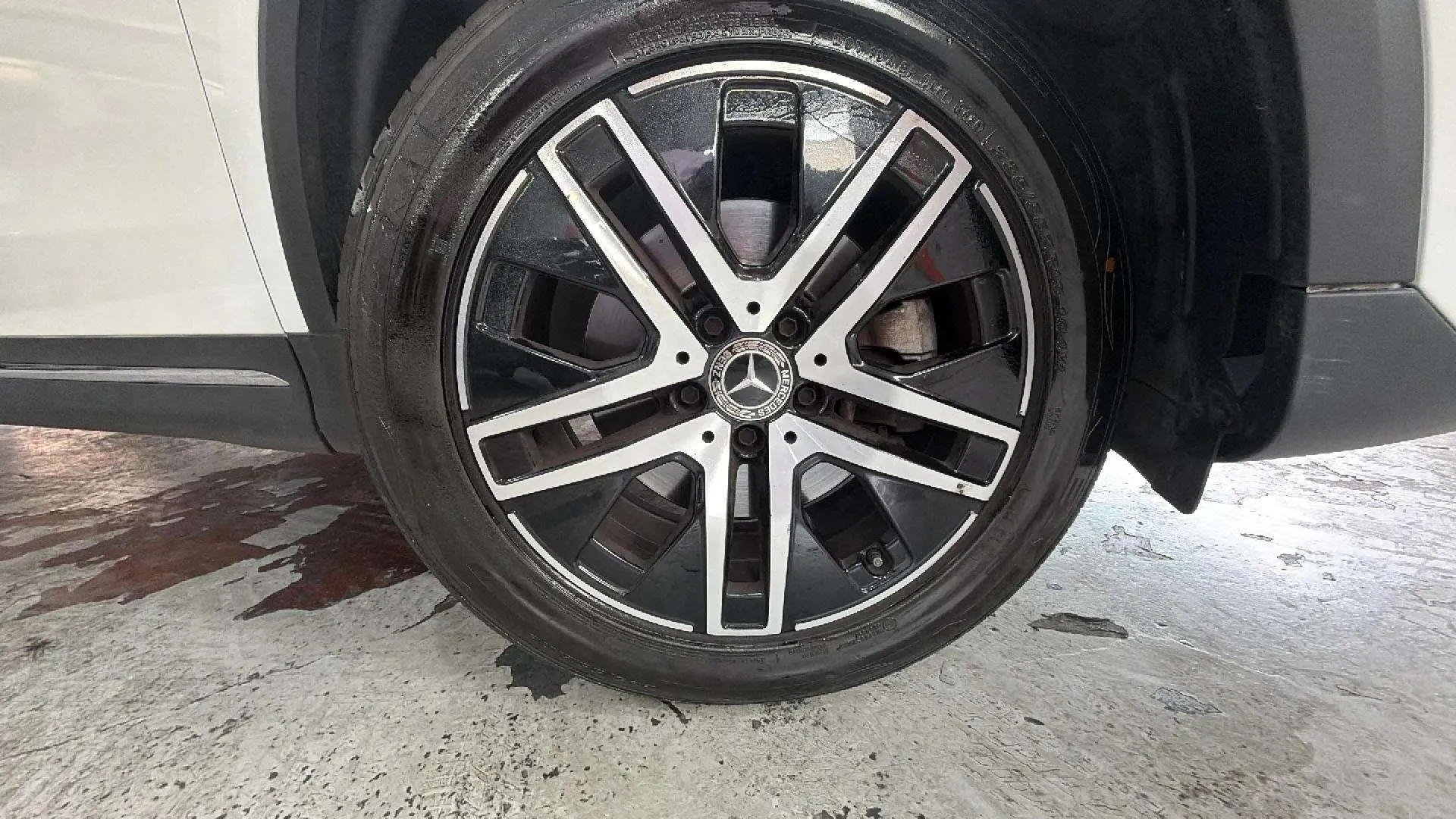 Mercedes-Benz GLA 200 - foto 14