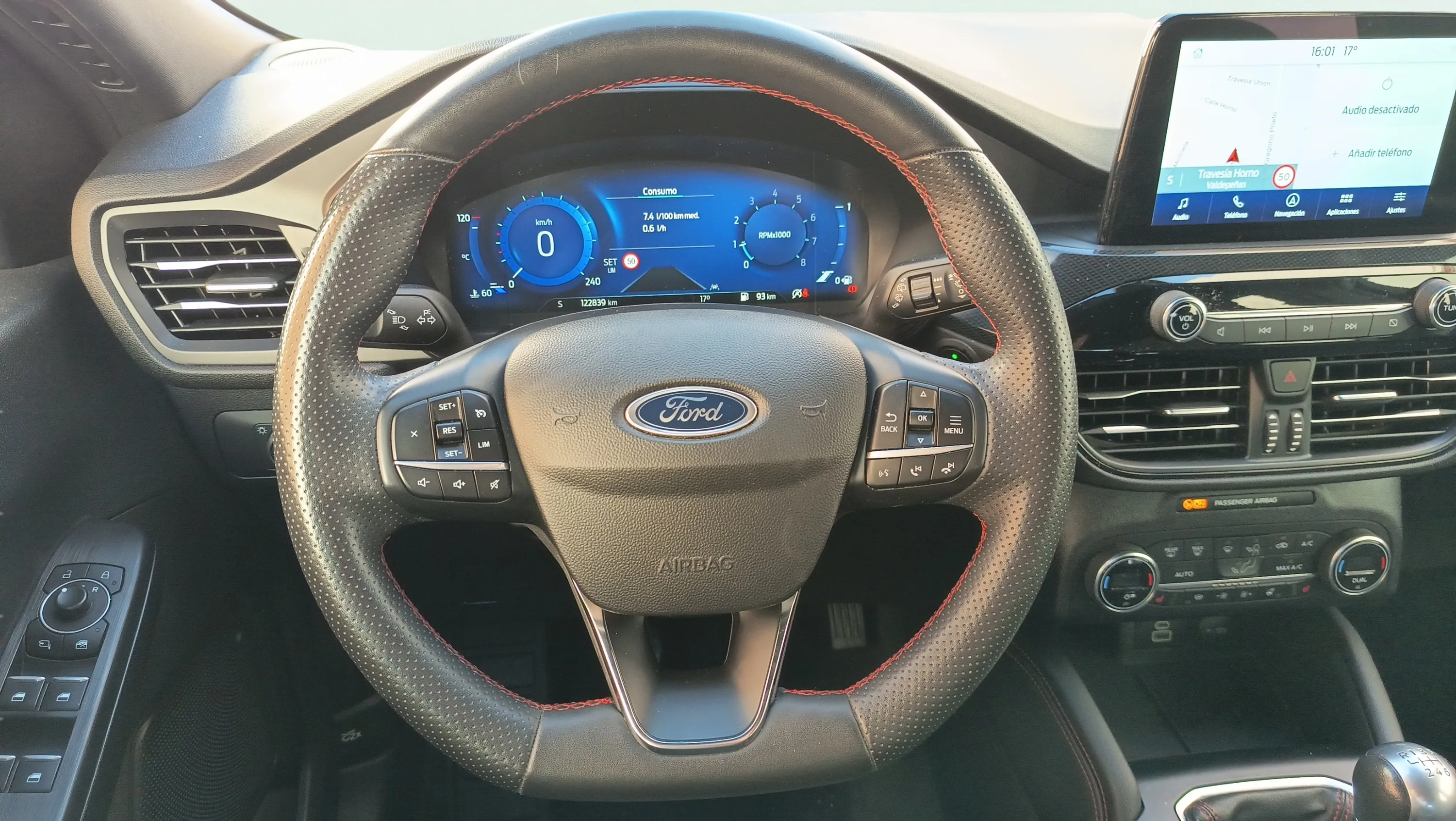Ford Kuga ST-Line 1.5T EcoBoost - foto 13