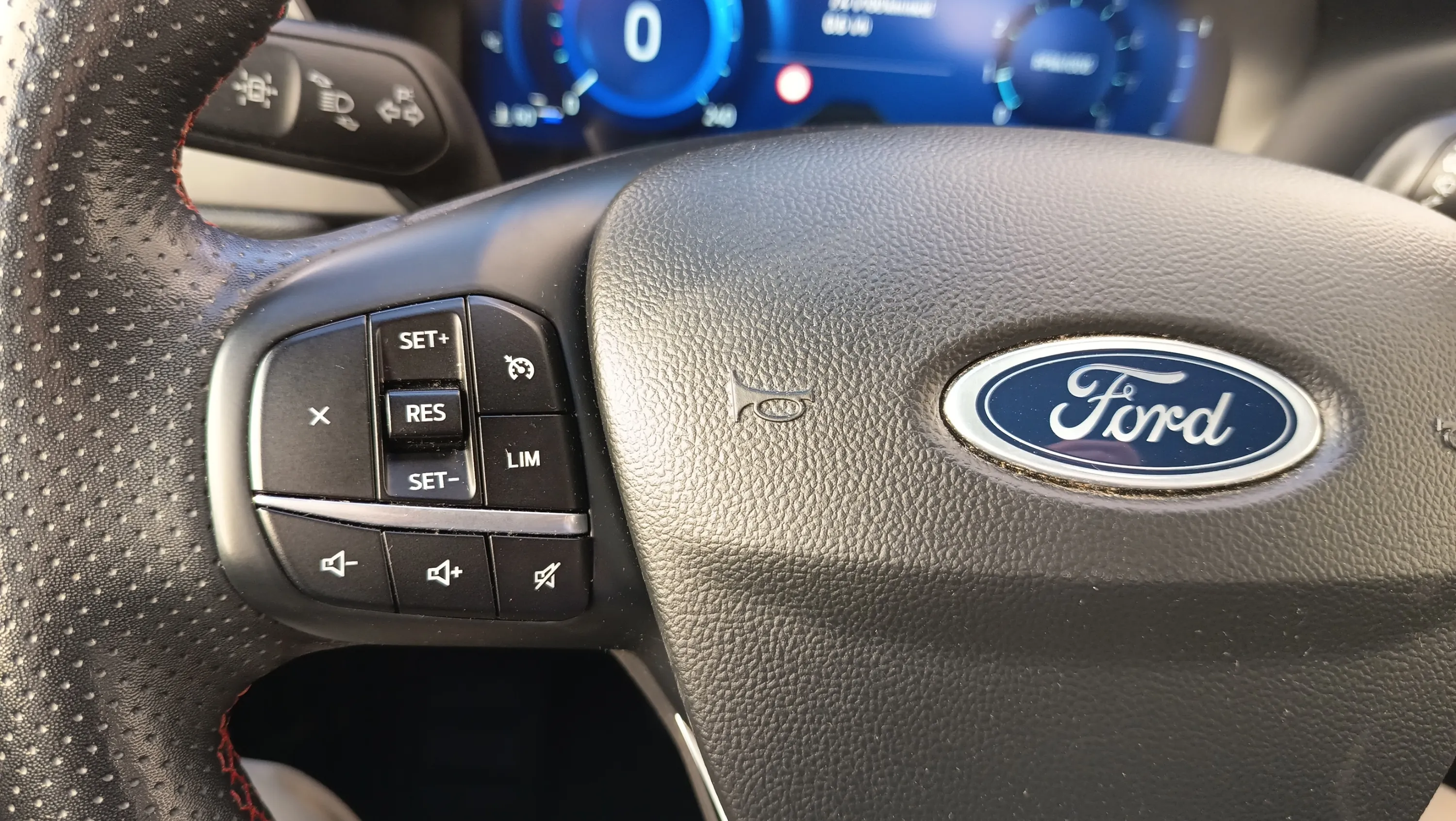 Ford Kuga ST-Line 1.5T EcoBoost - foto 15