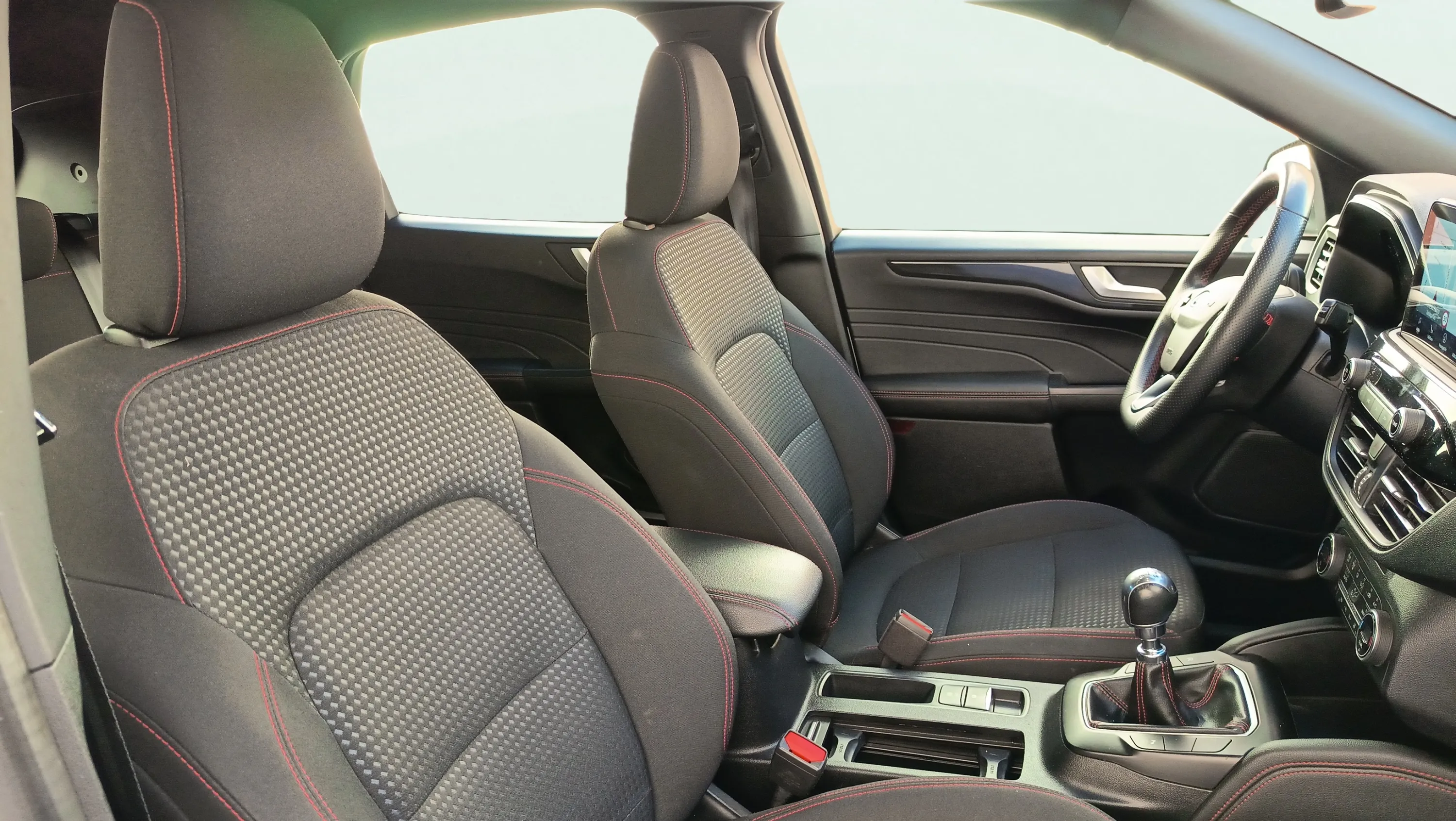 Ford Kuga ST-Line 1.5T EcoBoost - foto 18