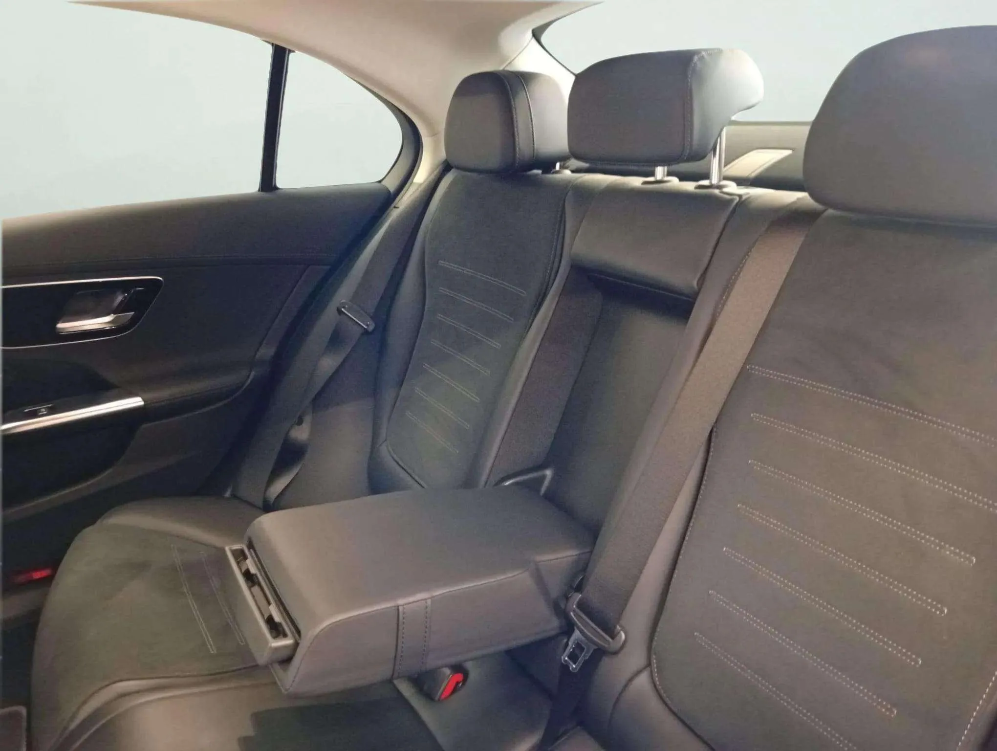 Mercedes-Benz Clase C C 220 d - foto 24