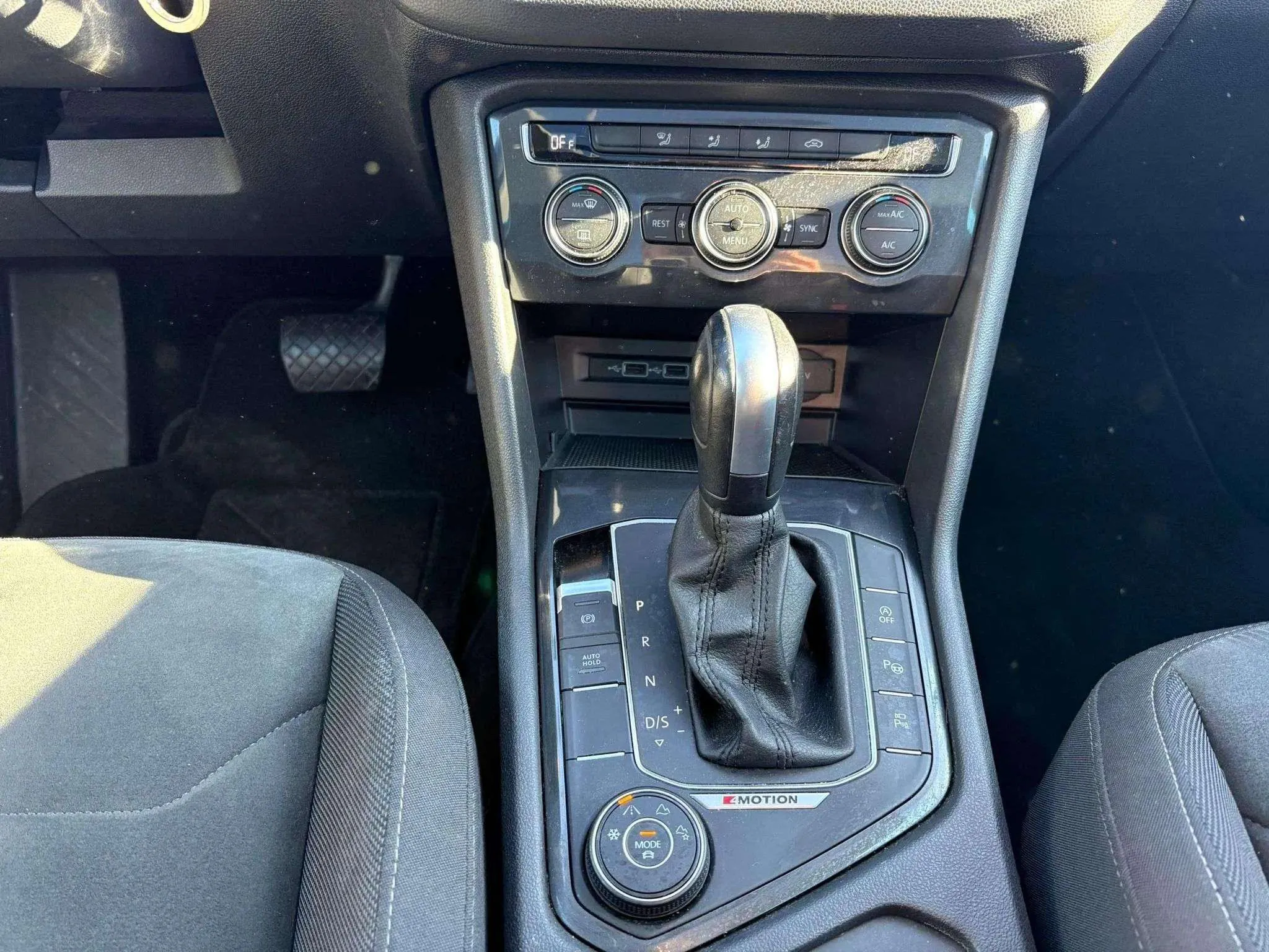 Volkswagen Tiguan Advance 2.0 TDI 4Mot DSG - foto 12