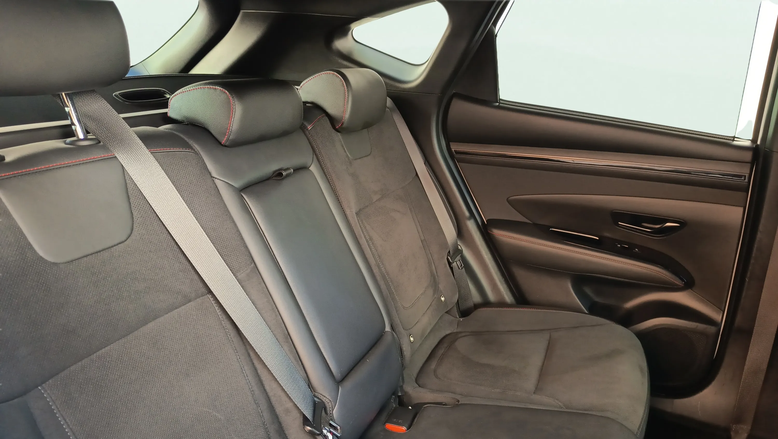 Hyundai Tucson 1.6 T-GDi 48V N-Line - foto 18