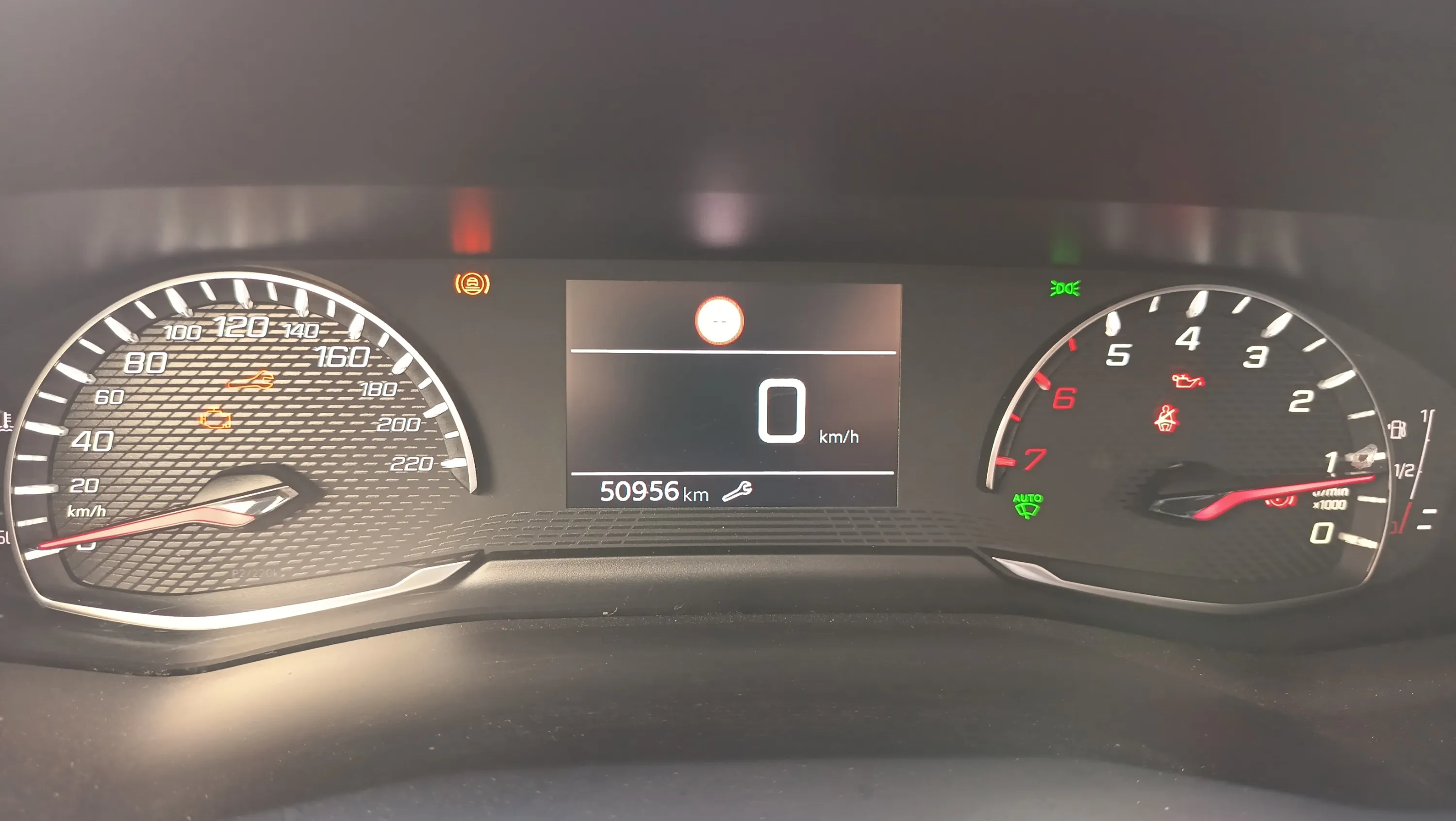 Peugeot 2008 Active Pack PureTech 100 BVM6 - foto 13
