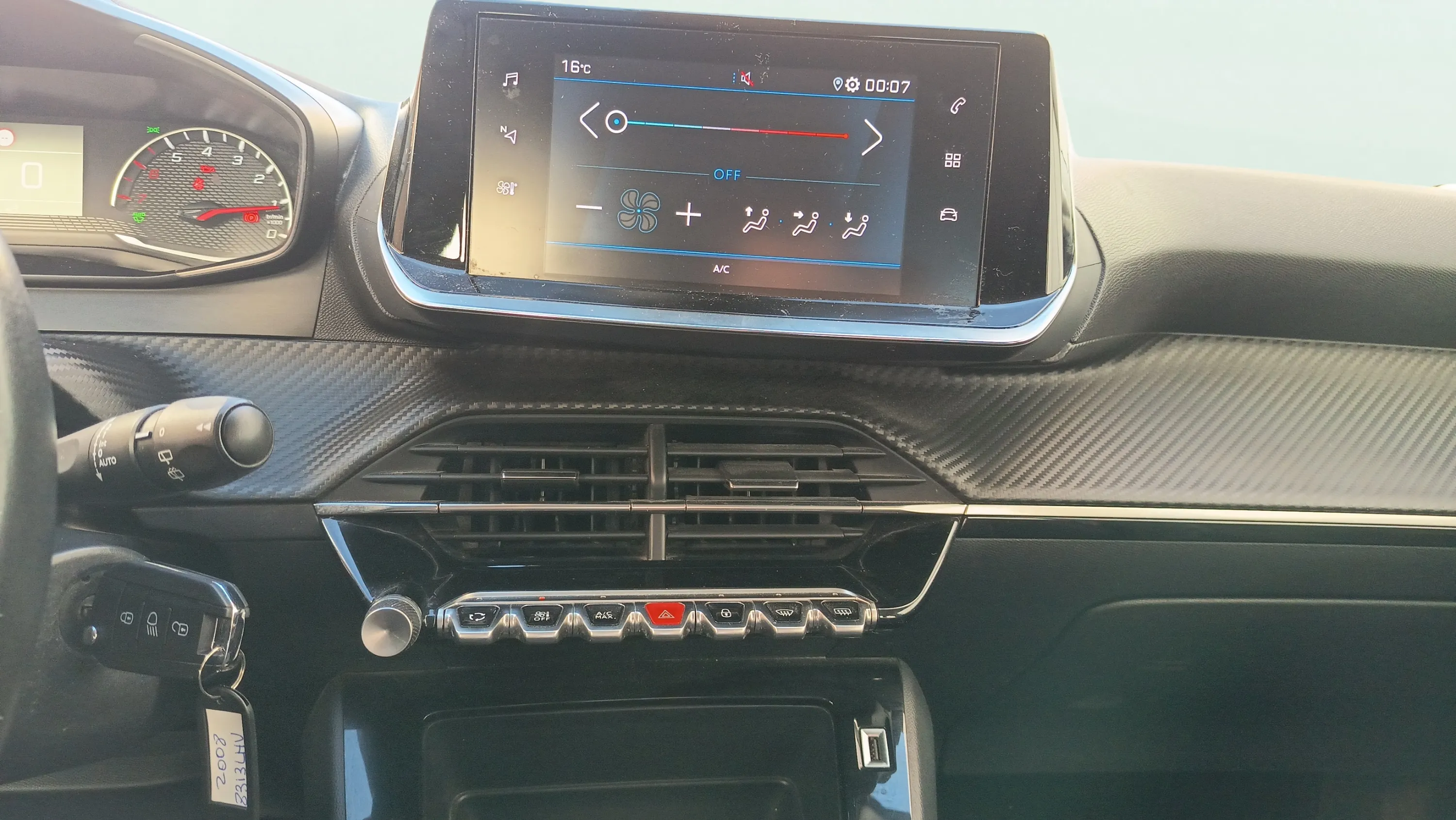 Peugeot 2008 Active Pack PureTech 100 BVM6 - foto 10