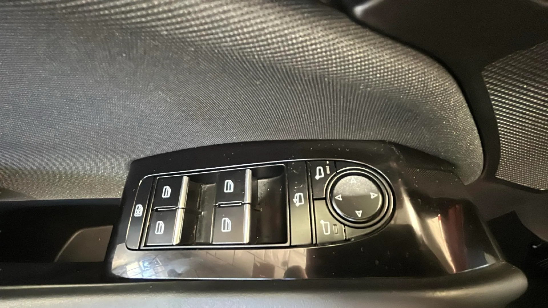 Mazda Mazda3 2.0 e-Skyactiv-G Zenith - foto 17
