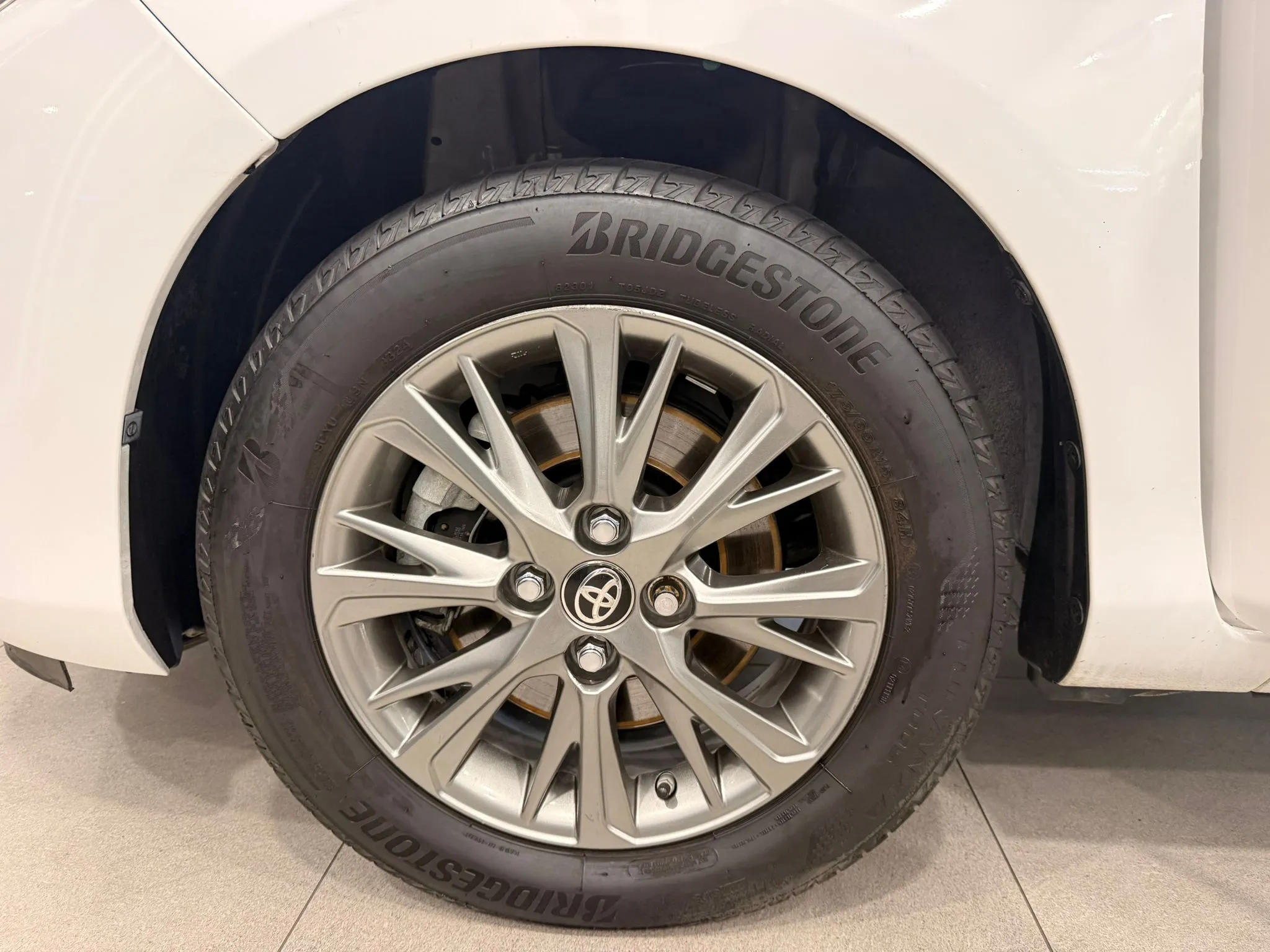 Toyota Yaris 1.5 110 Active - foto 24