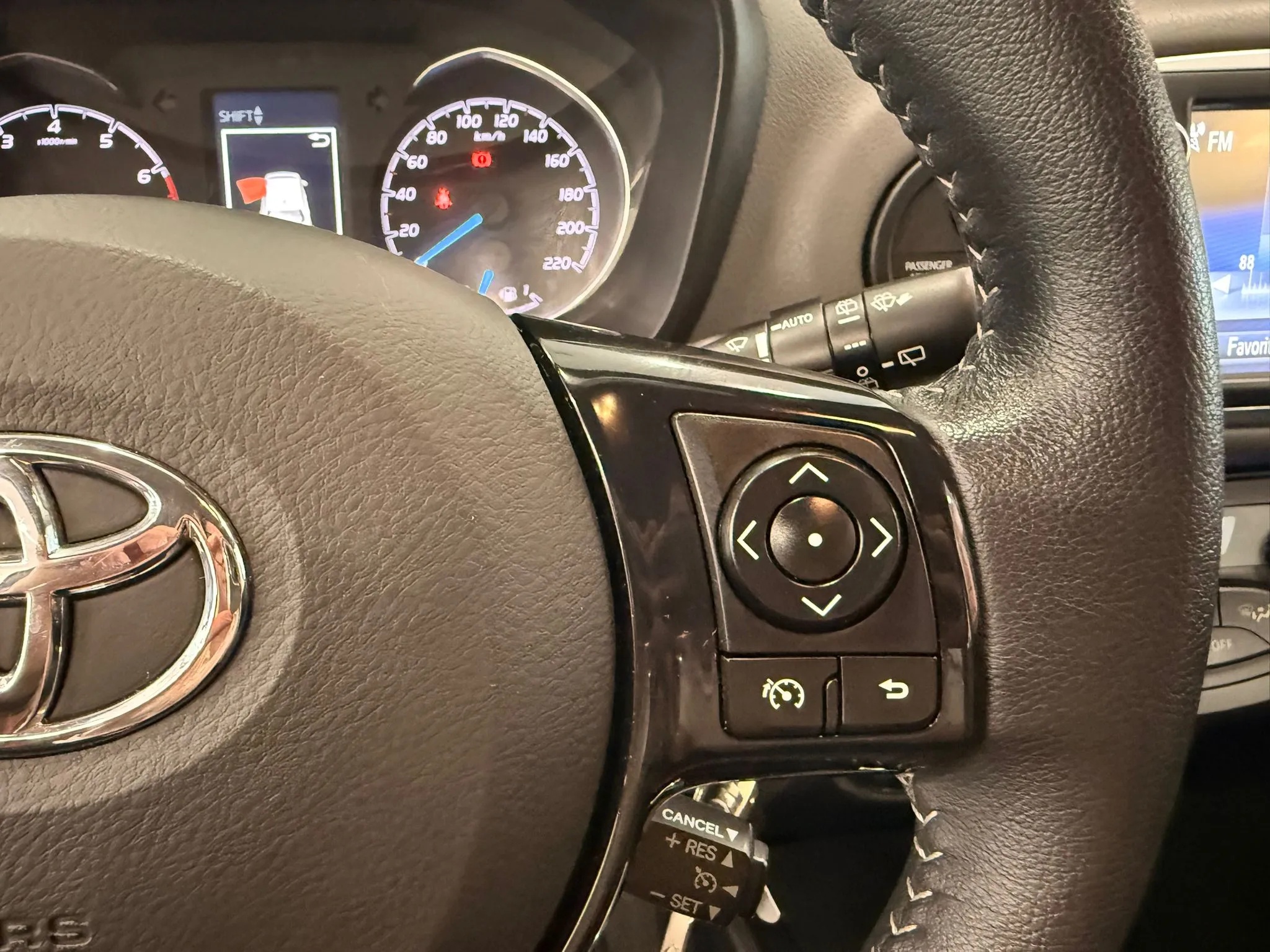 Toyota Yaris 1.5 110 Active - foto 12