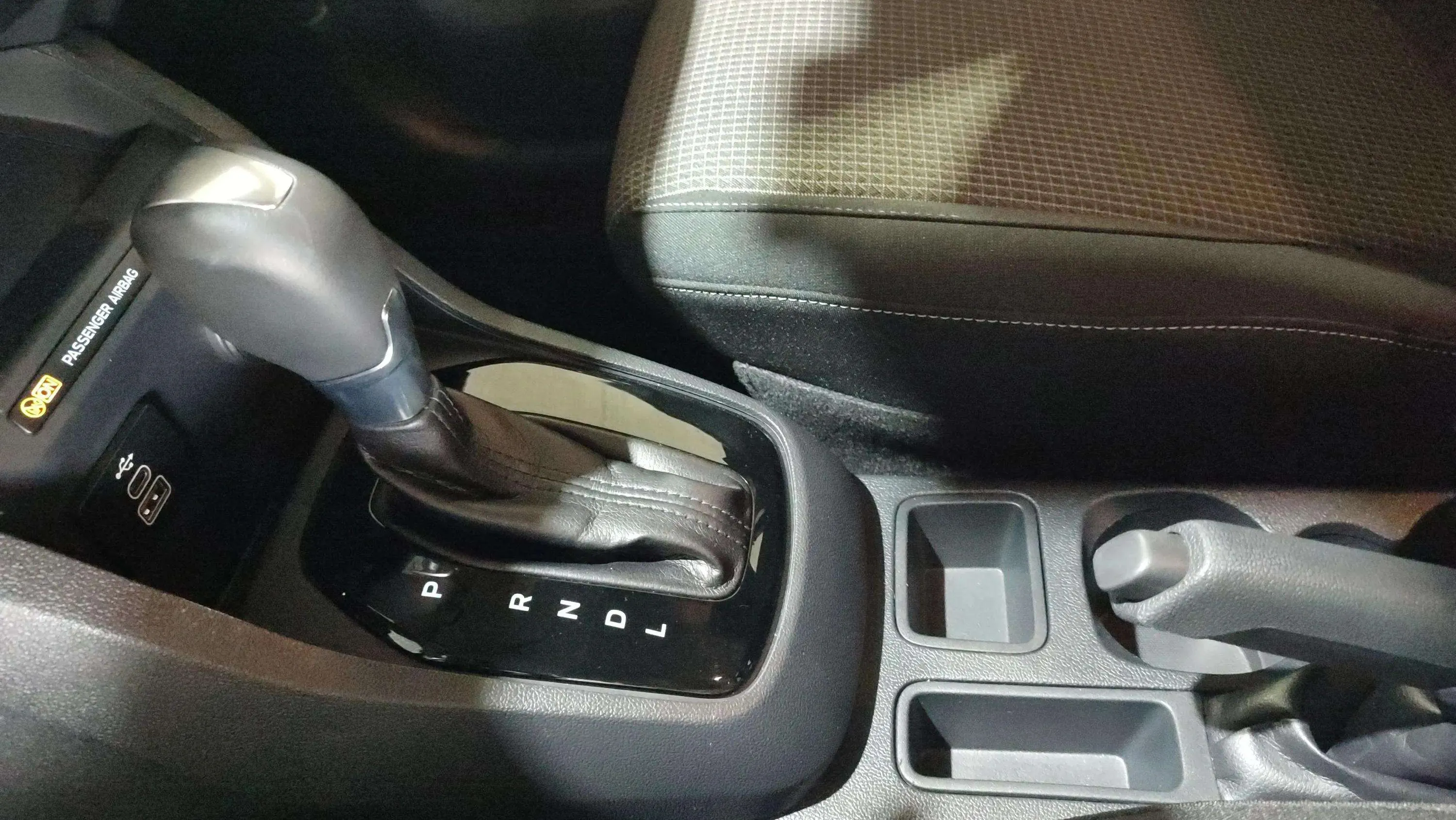 Ford Tourneo Courier 1.0 EcoBoost Trend - foto 19