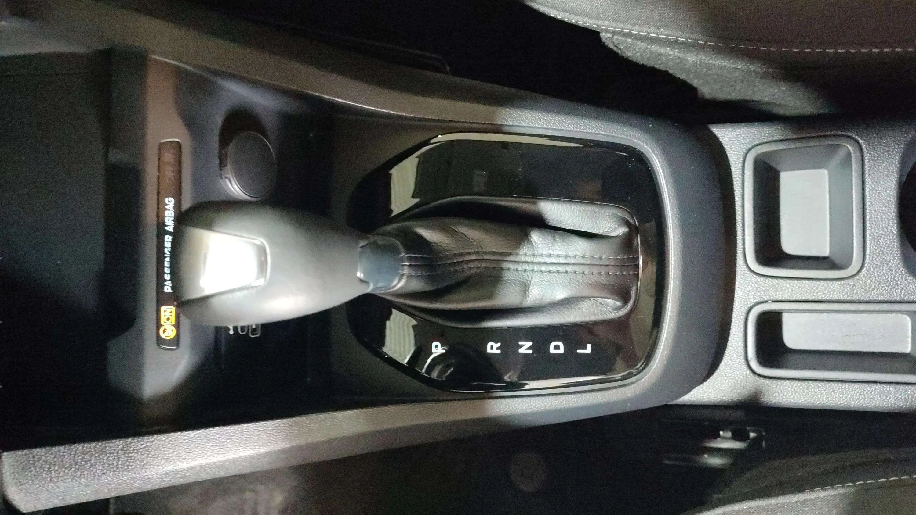 Ford Tourneo Courier 1.0 EcoBoost Trend - foto 18