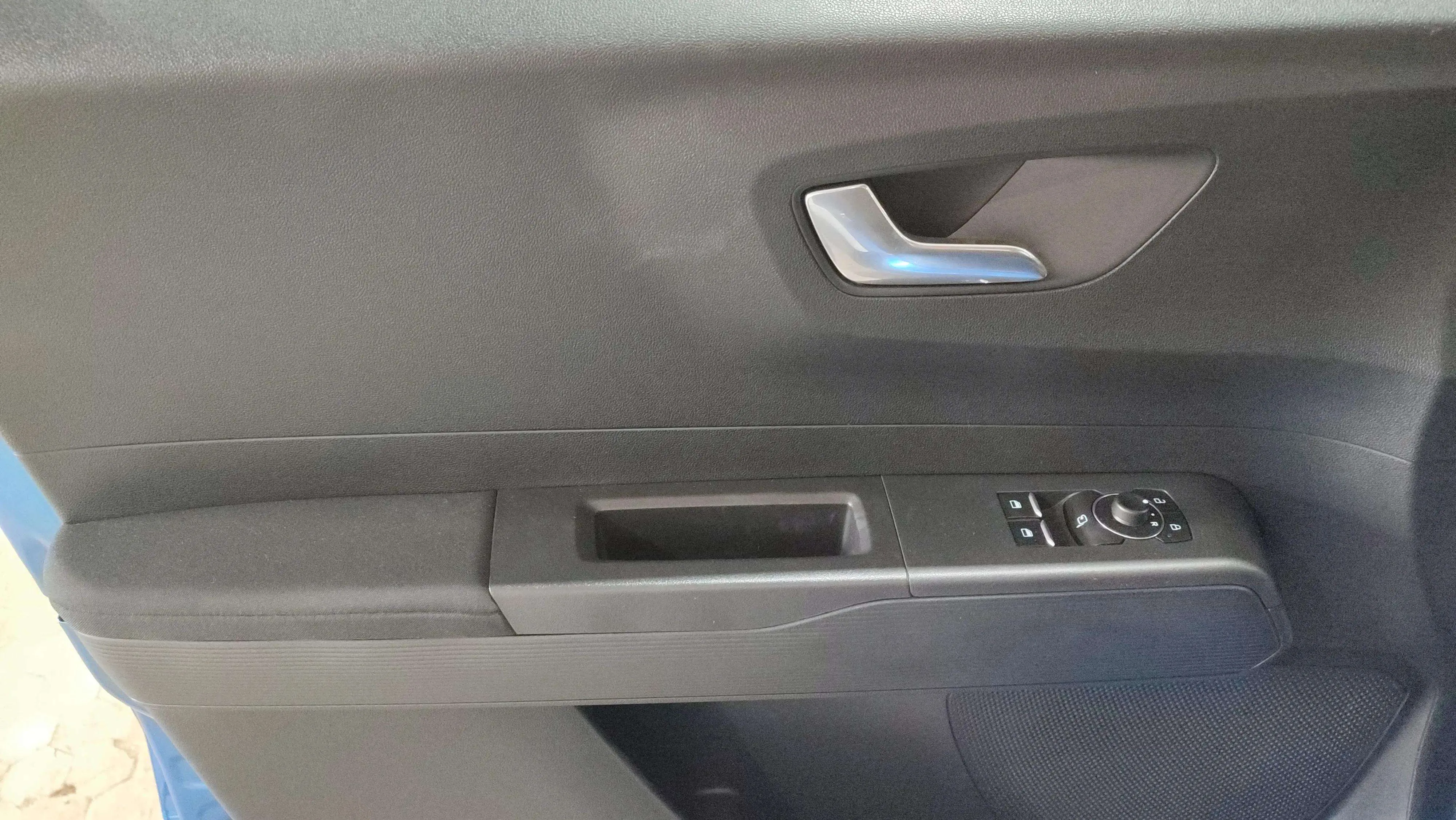 Ford Tourneo Courier 1.0 EcoBoost Trend - foto 6