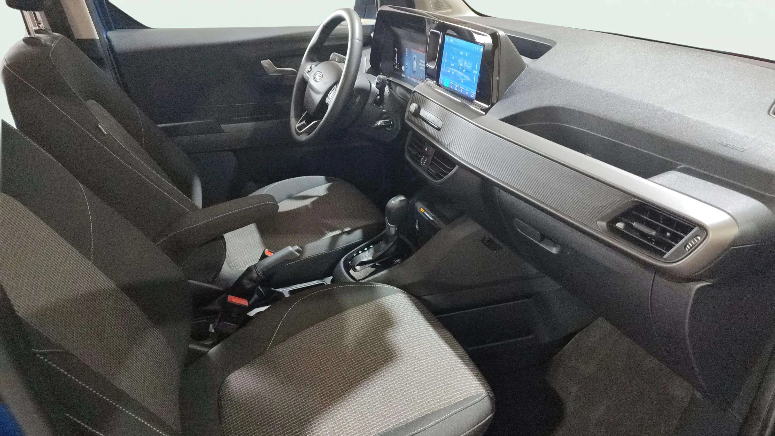 Ford Tourneo Courier 1.0 EcoBoost Trend - foto 22