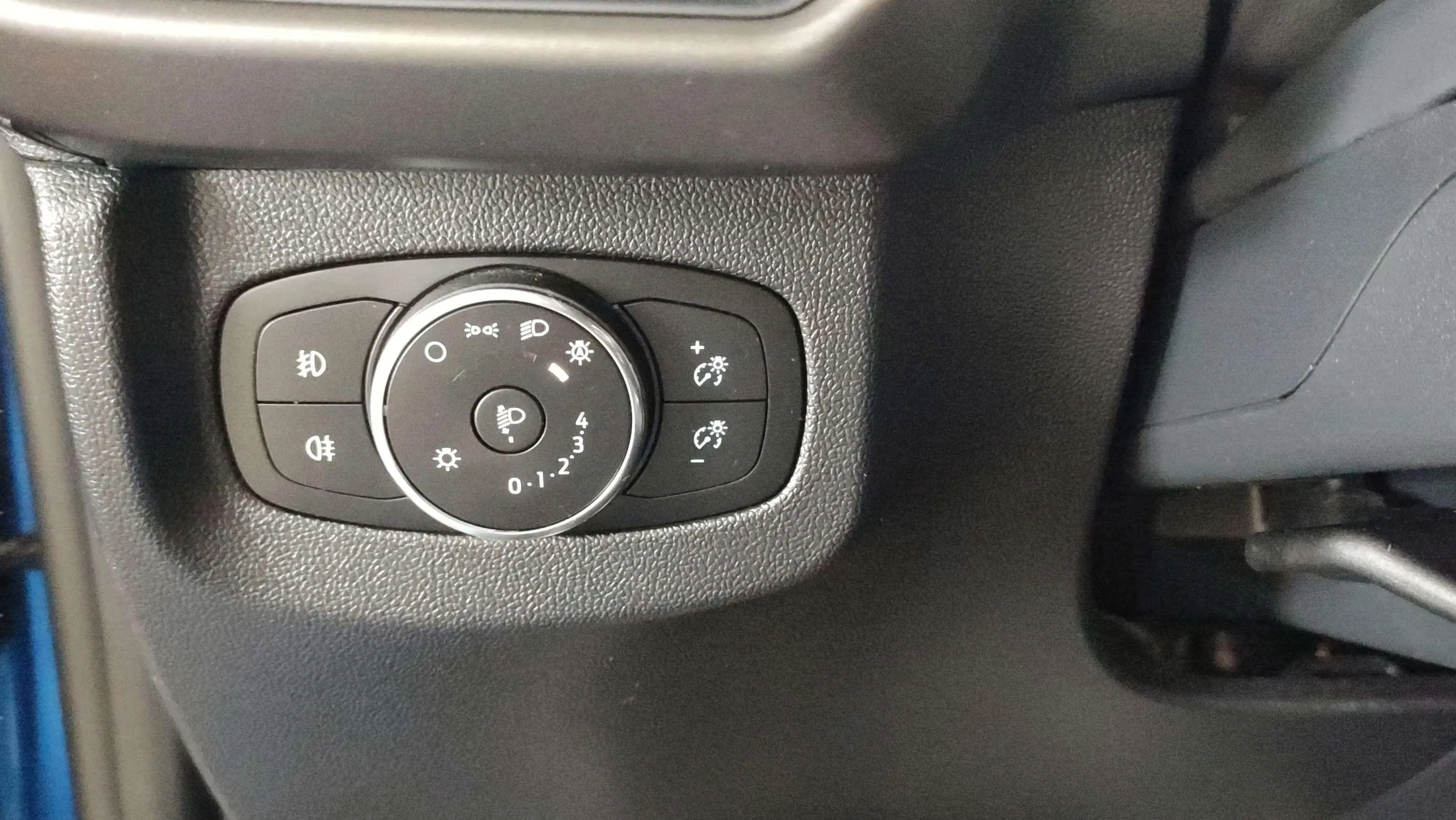 Ford Tourneo Courier 1.0 EcoBoost Trend - foto 8