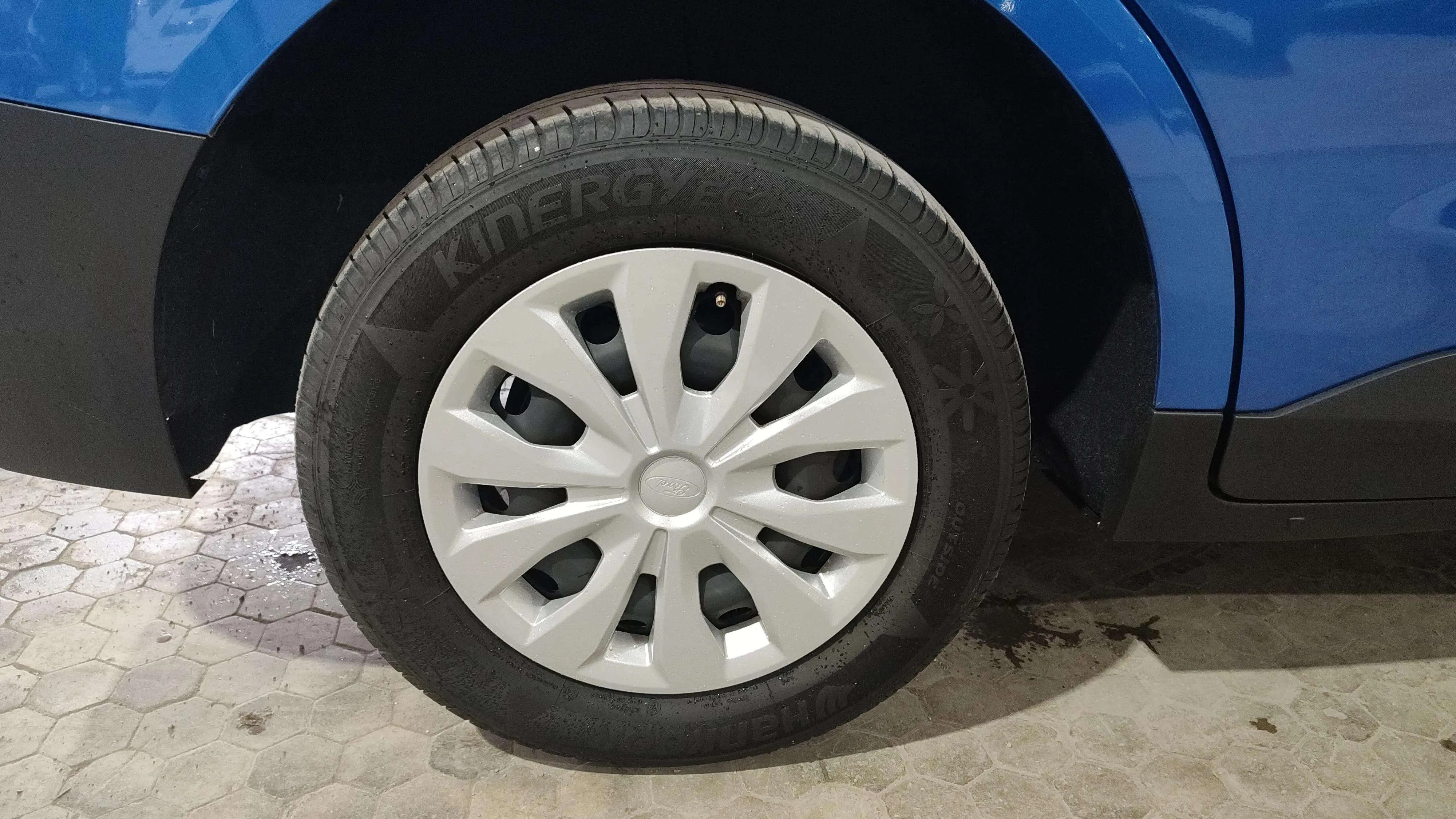 Ford Tourneo Courier 1.0 EcoBoost Trend - foto 24