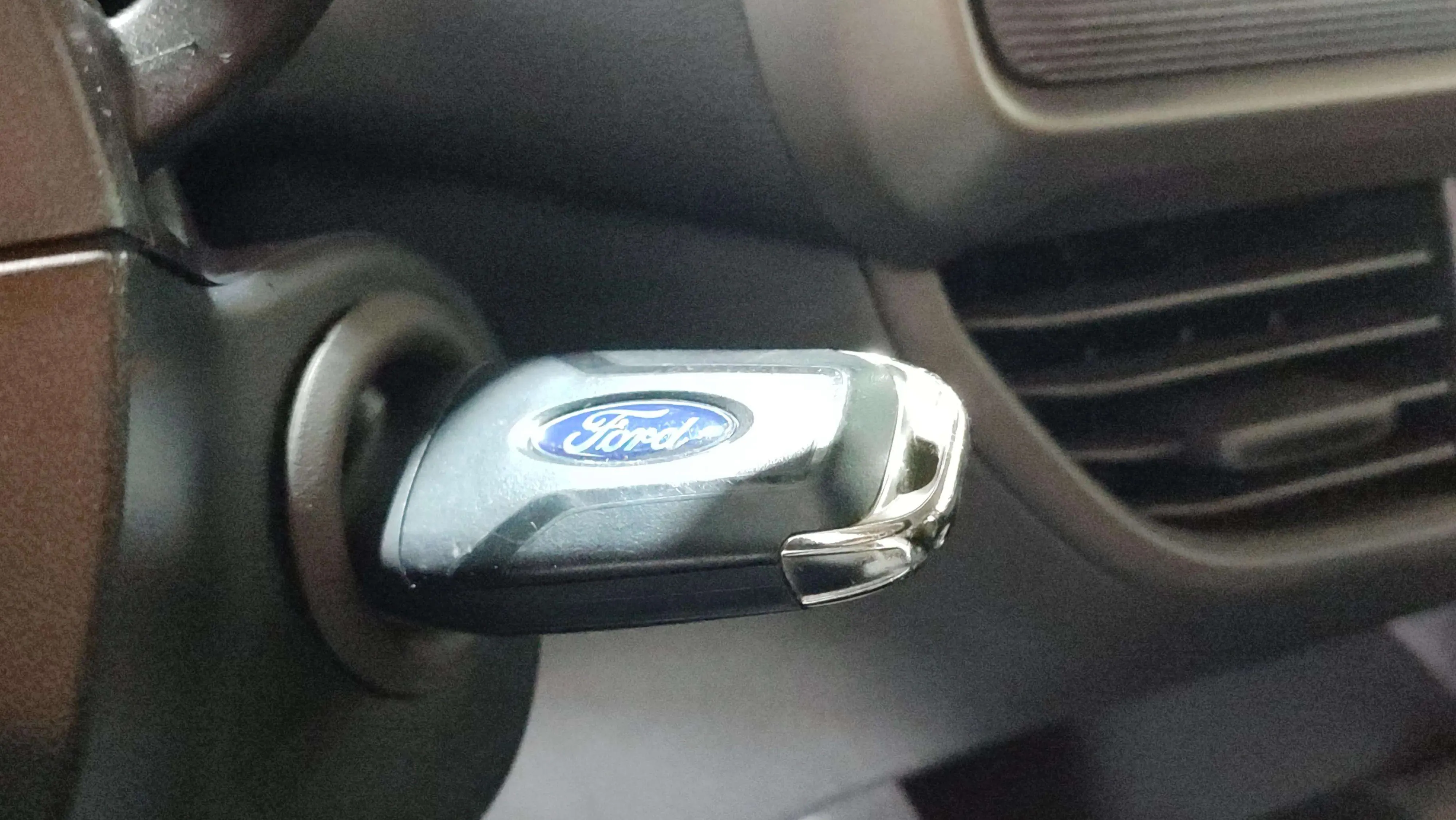 Ford Tourneo Courier 1.0 EcoBoost Trend - foto 23