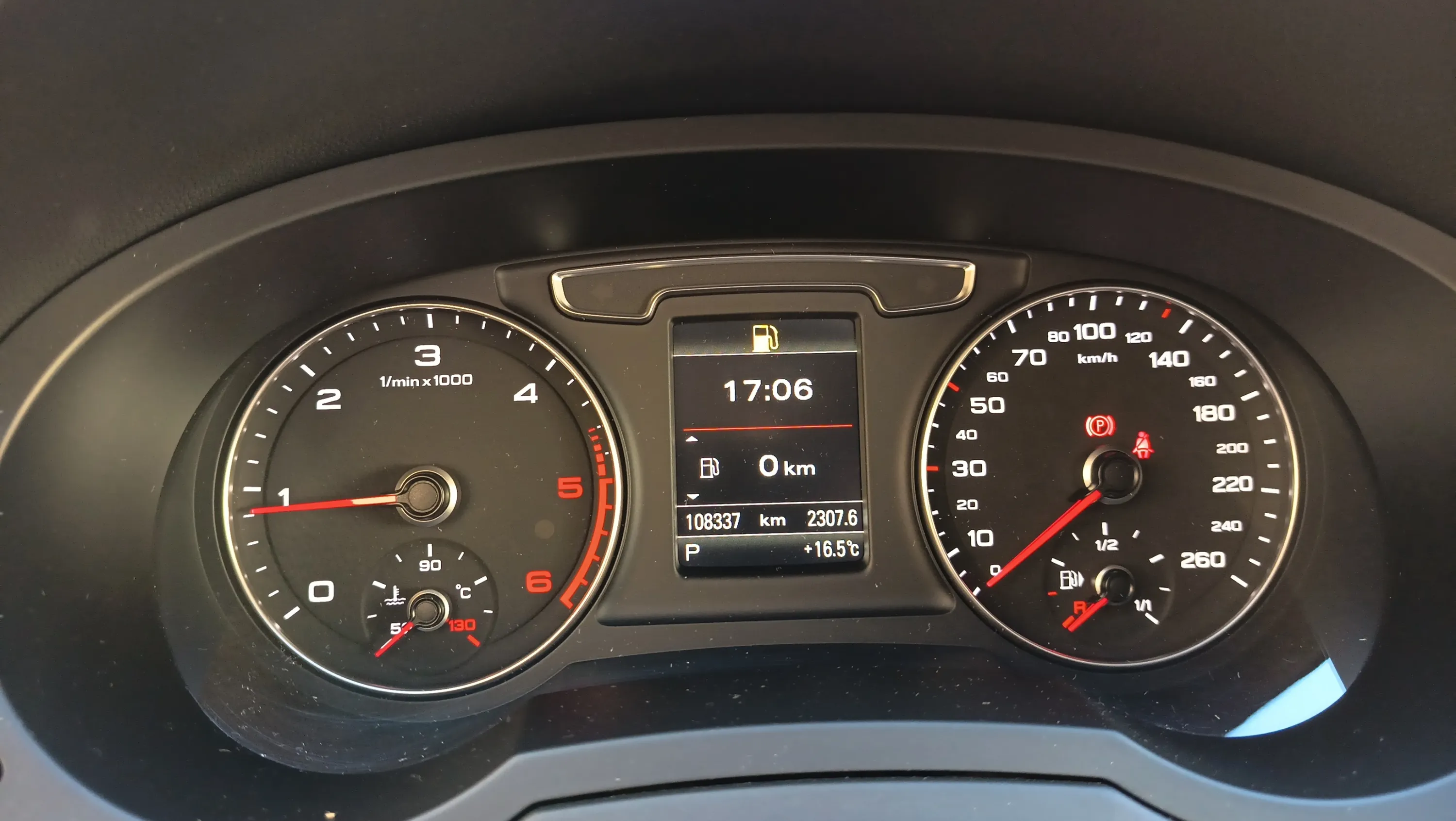 Audi Q3 2.0 TDI quattro S tronic - foto 13