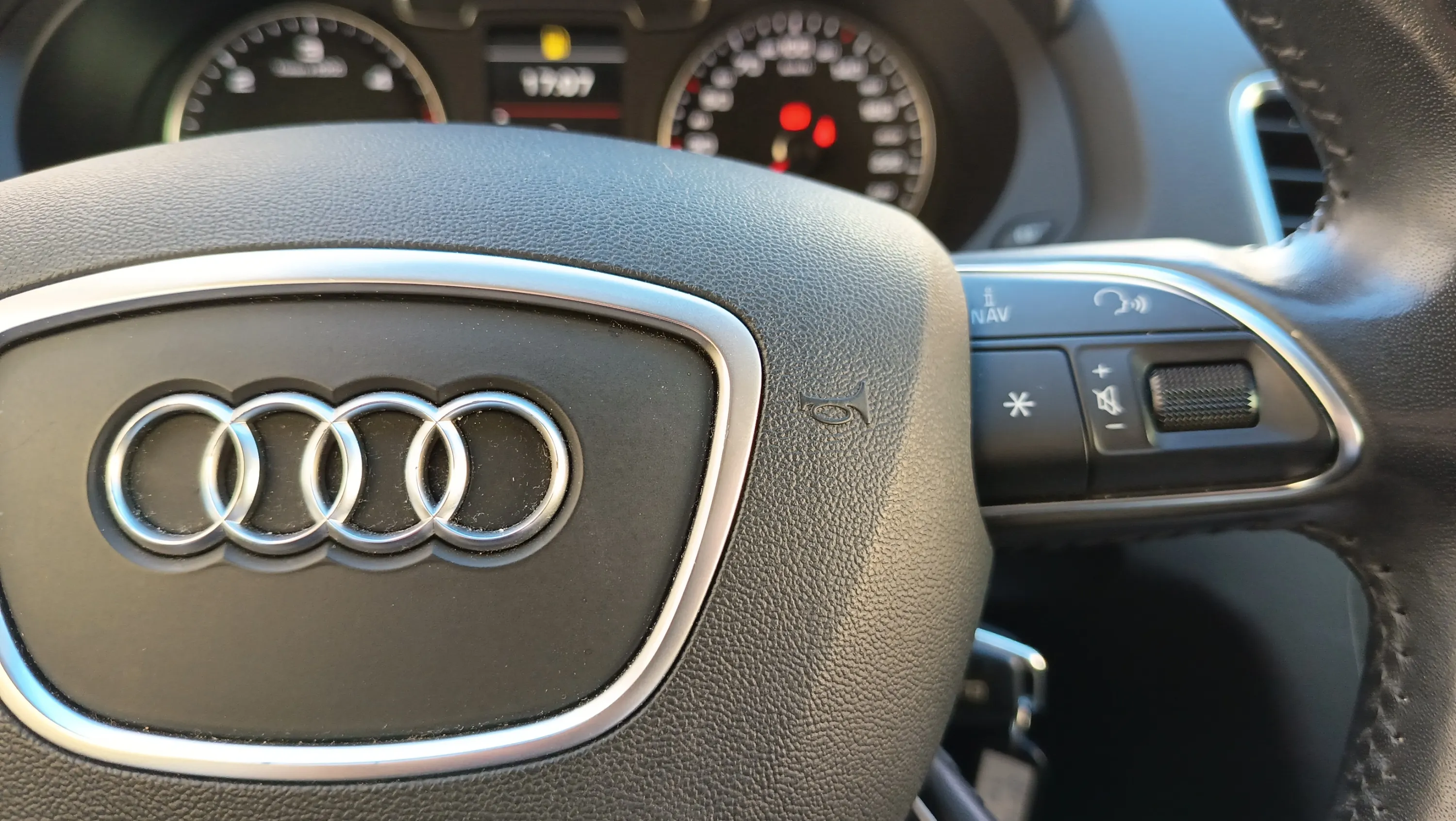 Audi Q3 2.0 TDI quattro S tronic - foto 12