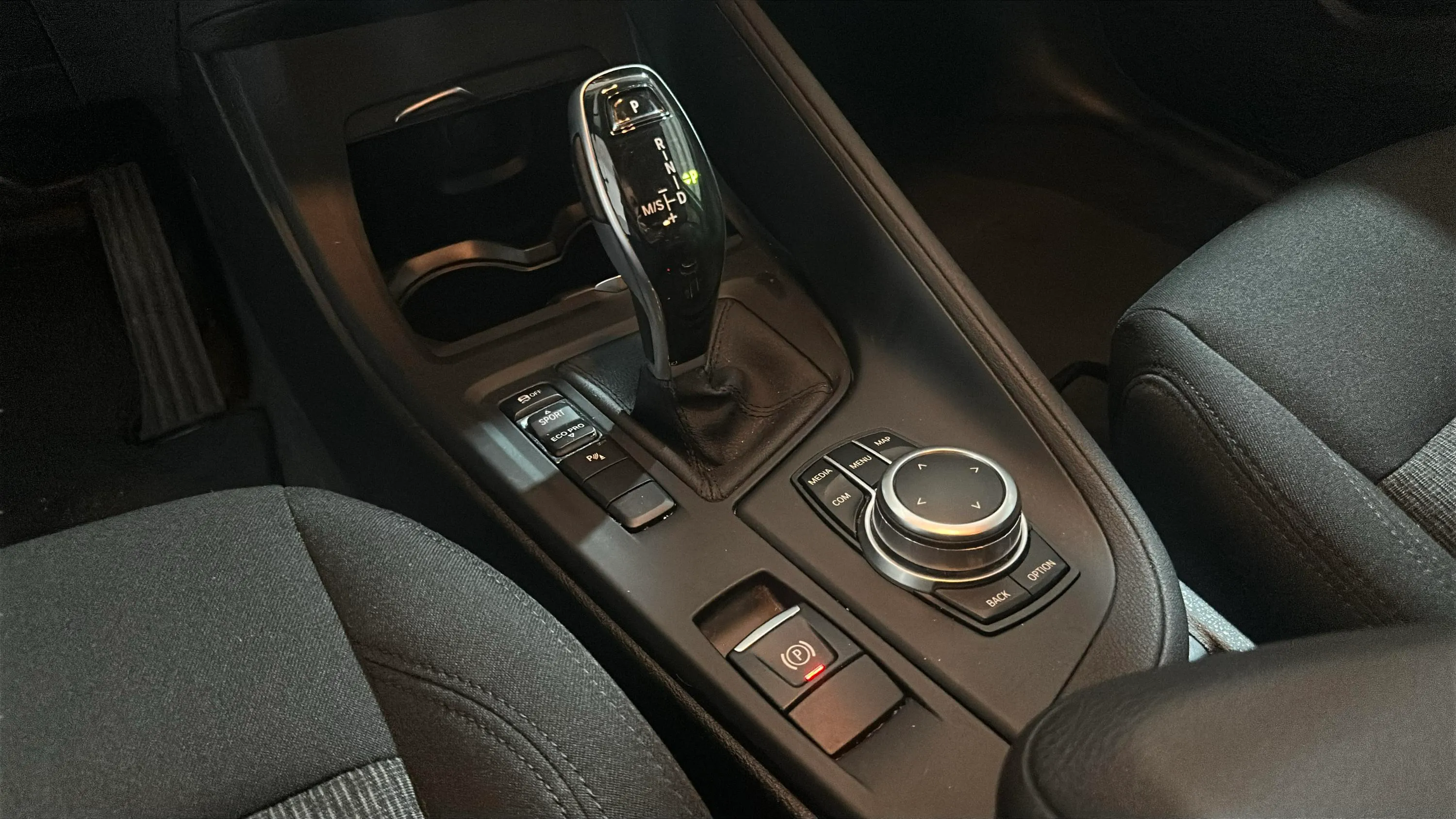 BMW X1 sDrive18d - foto 17