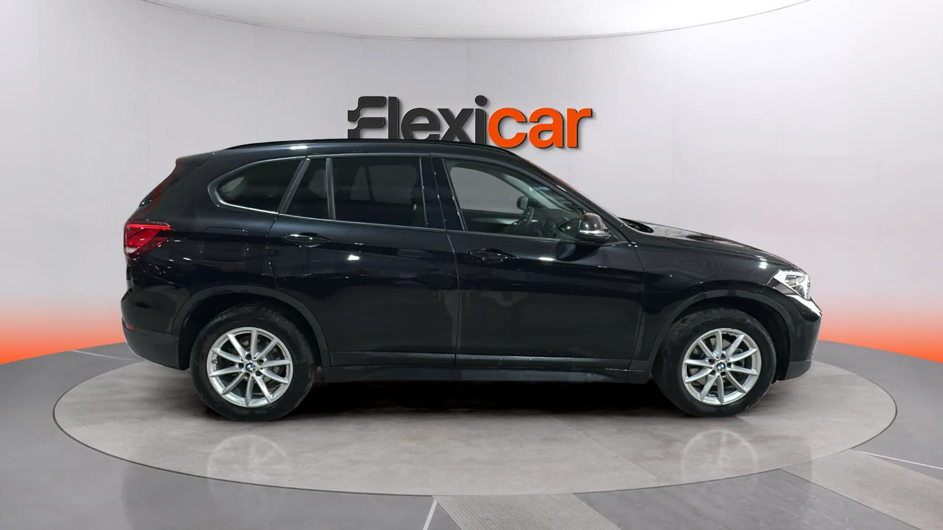 BMW X1 sDrive18d - foto 8