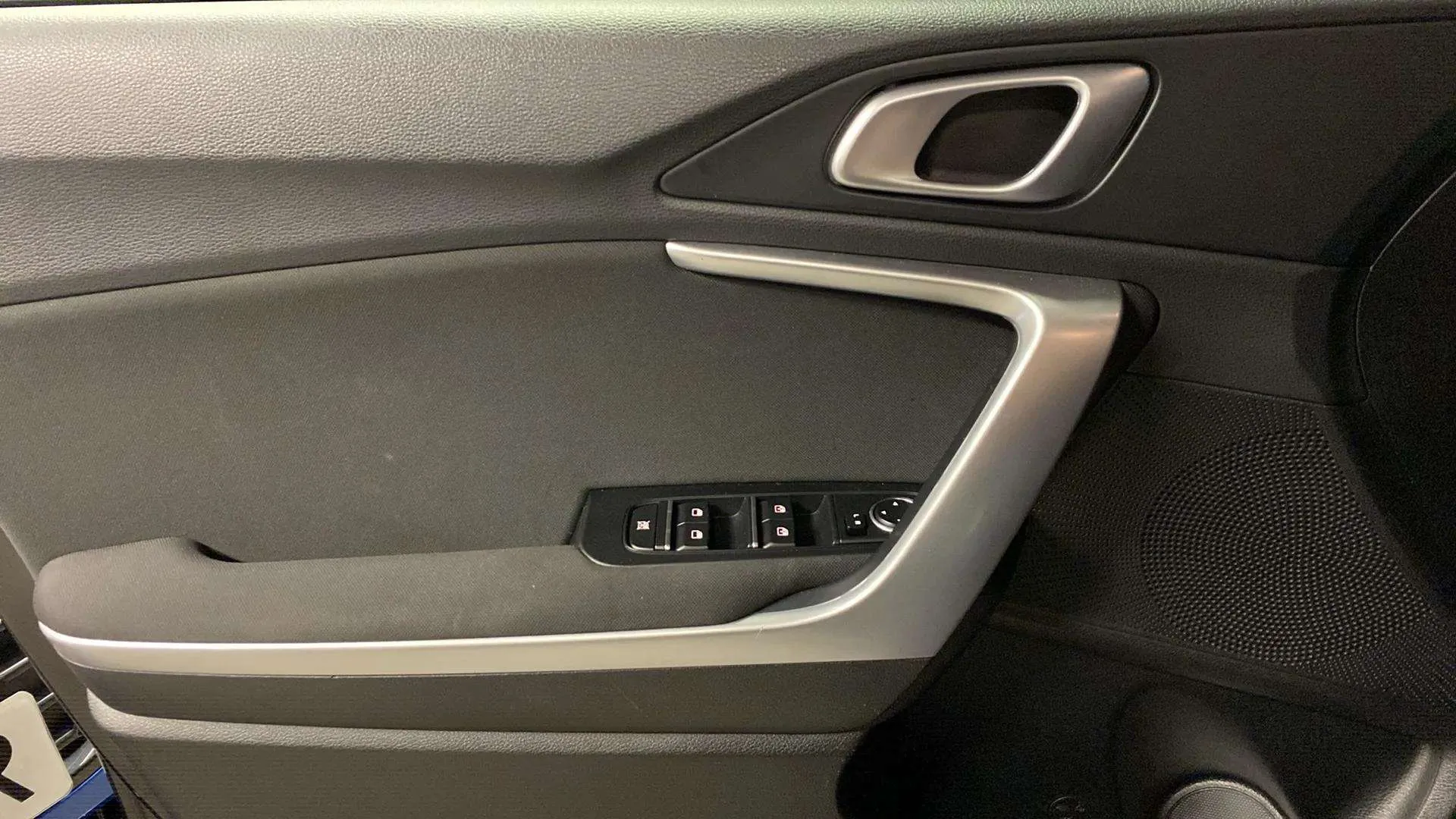 Kia Ceed 1.6 MHEV iMT Drive - foto 21