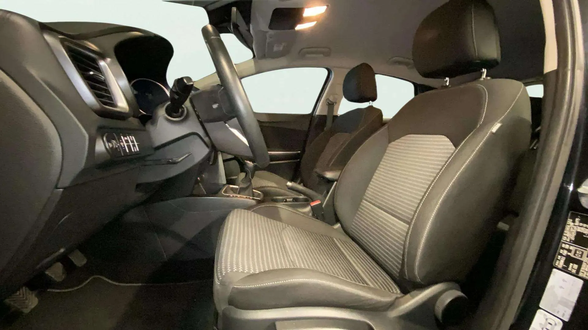 Kia Ceed 1.6 MHEV iMT Drive - foto 22