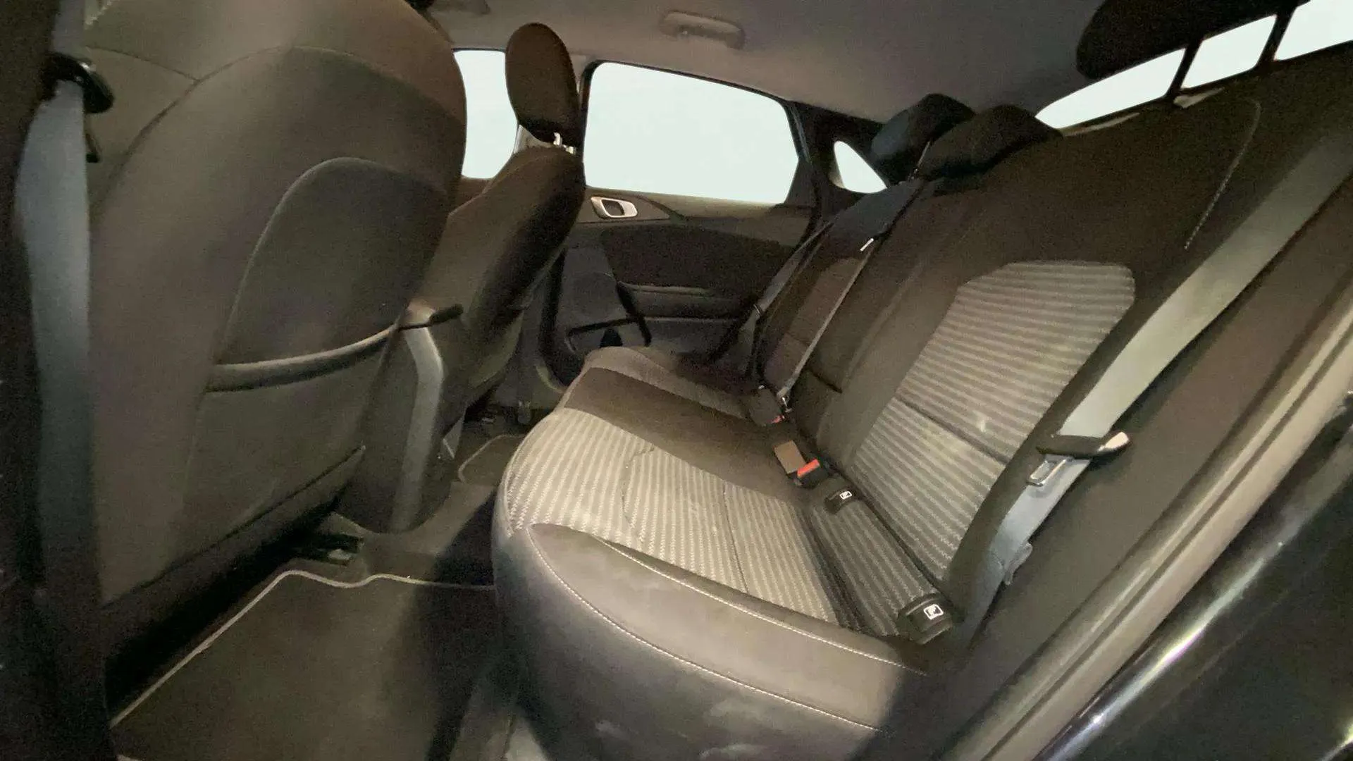 Kia Ceed 1.6 MHEV iMT Drive - foto 23