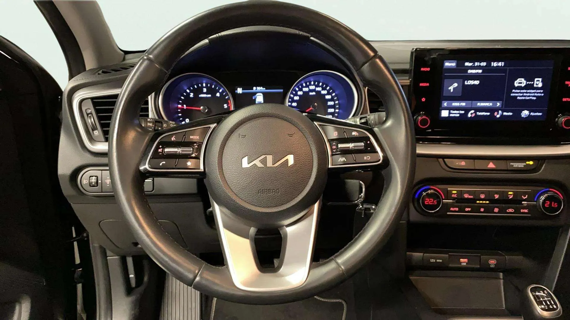 Kia Ceed 1.6 MHEV iMT Drive - foto 12