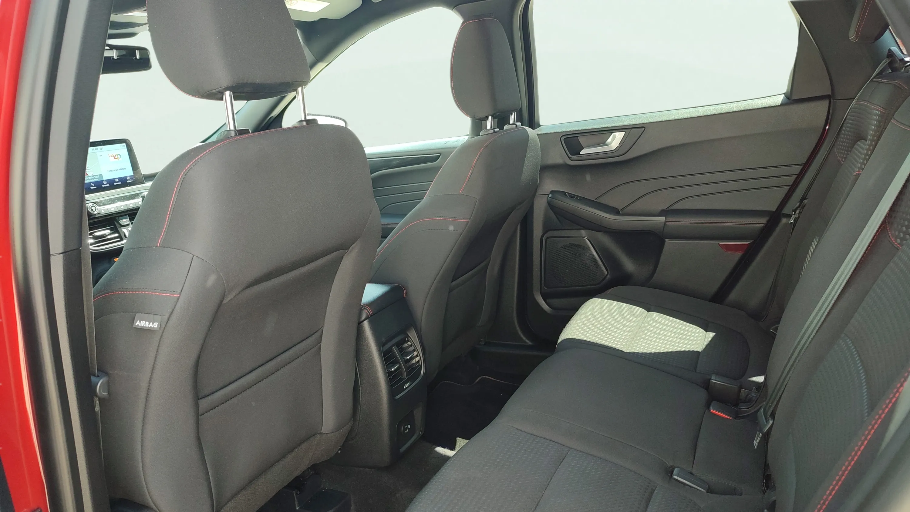 Ford Kuga ST-Line 1.5 EcoBlue - foto 16