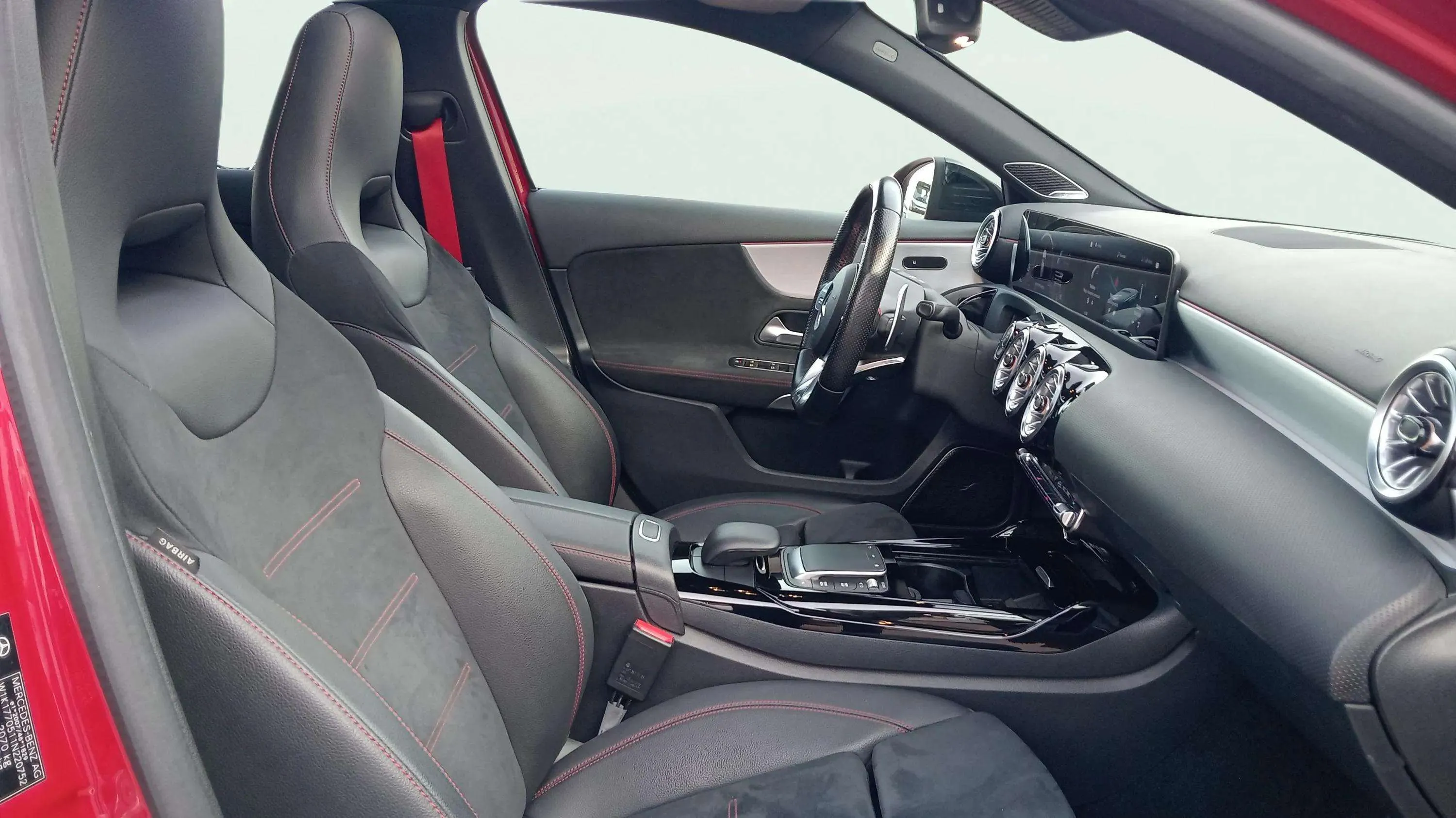 Mercedes-Benz Clase A Mercedes-AMG A 35 4MATIC+ - foto 24