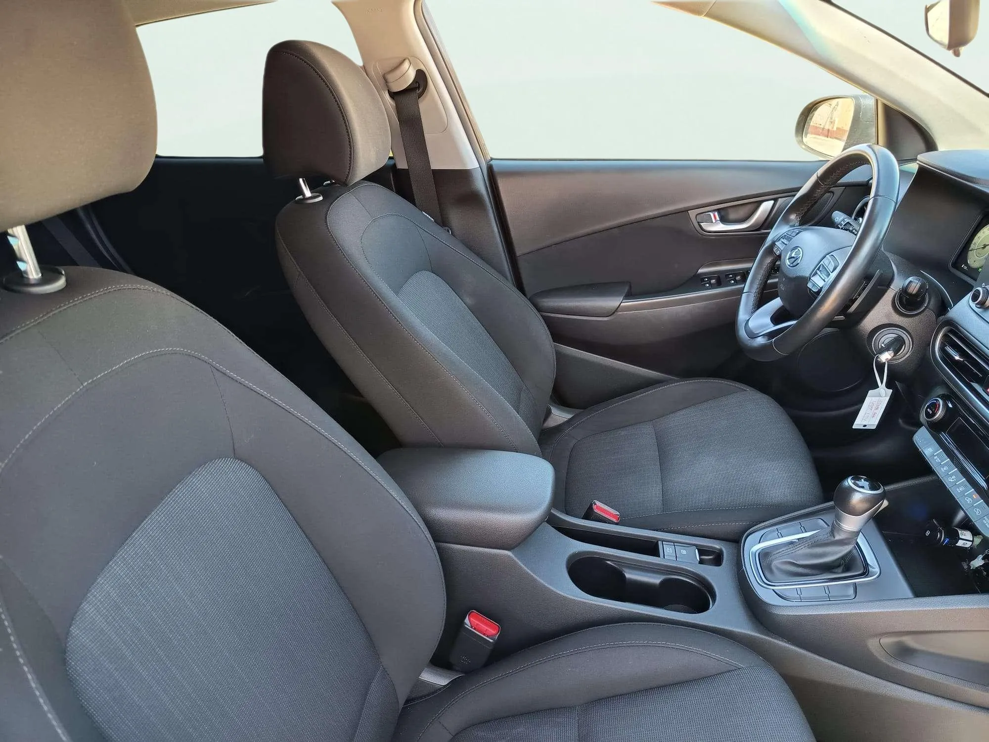 Hyundai Kona 1.6 GDI HEV Maxx DCT - foto 18
