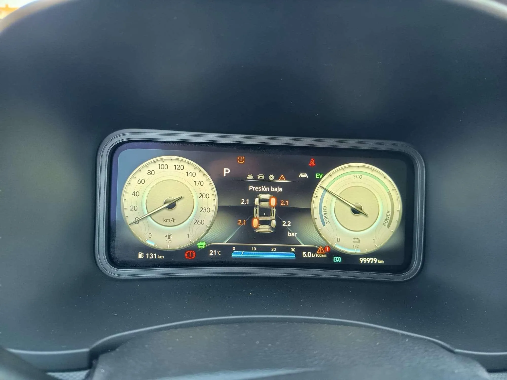 Hyundai Kona 1.6 GDI HEV Maxx DCT - foto 11